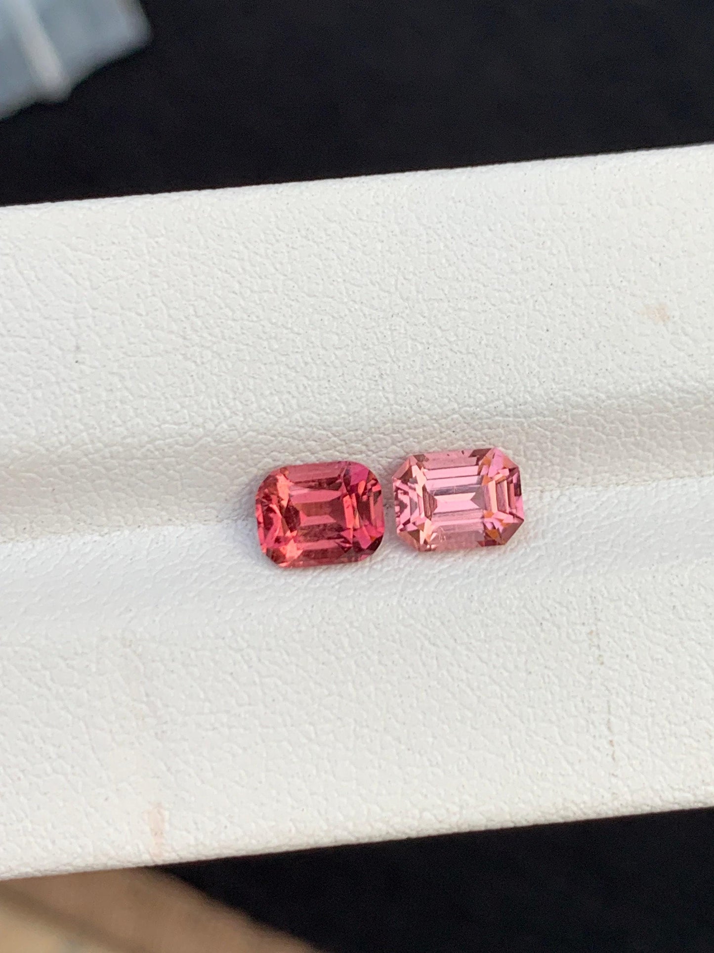 تورمالين وردي مقشور 2.00 قيراط – حجر كريم طبيعي لتصميم خاتم خطوبة