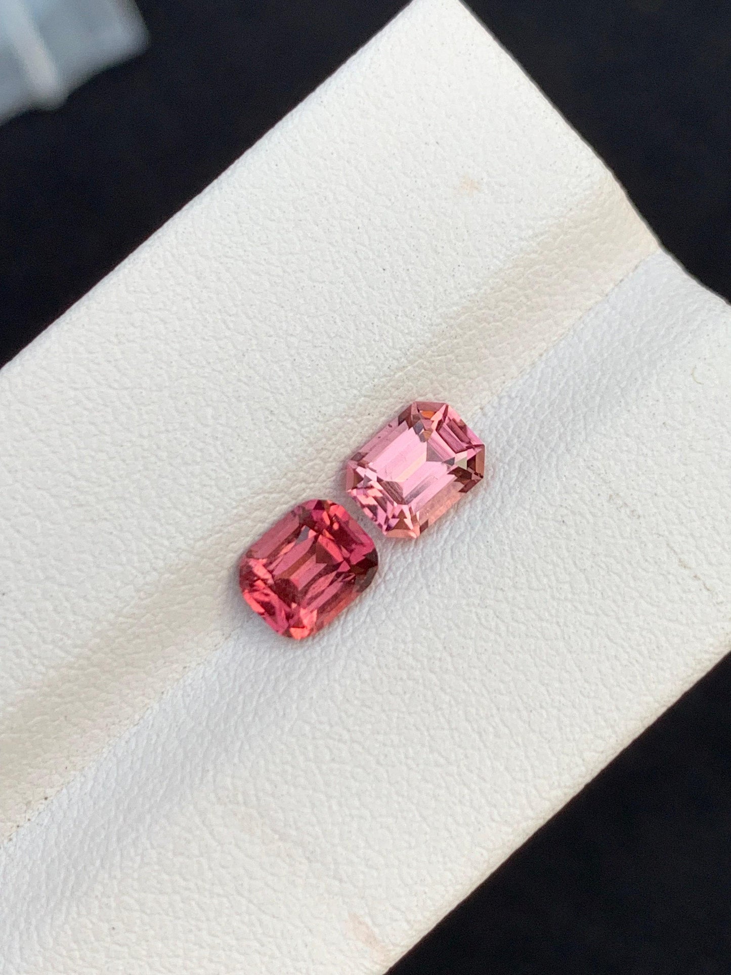 تورمالين وردي مقشور 2.00 قيراط – حجر كريم طبيعي لتصميم خاتم خطوبة