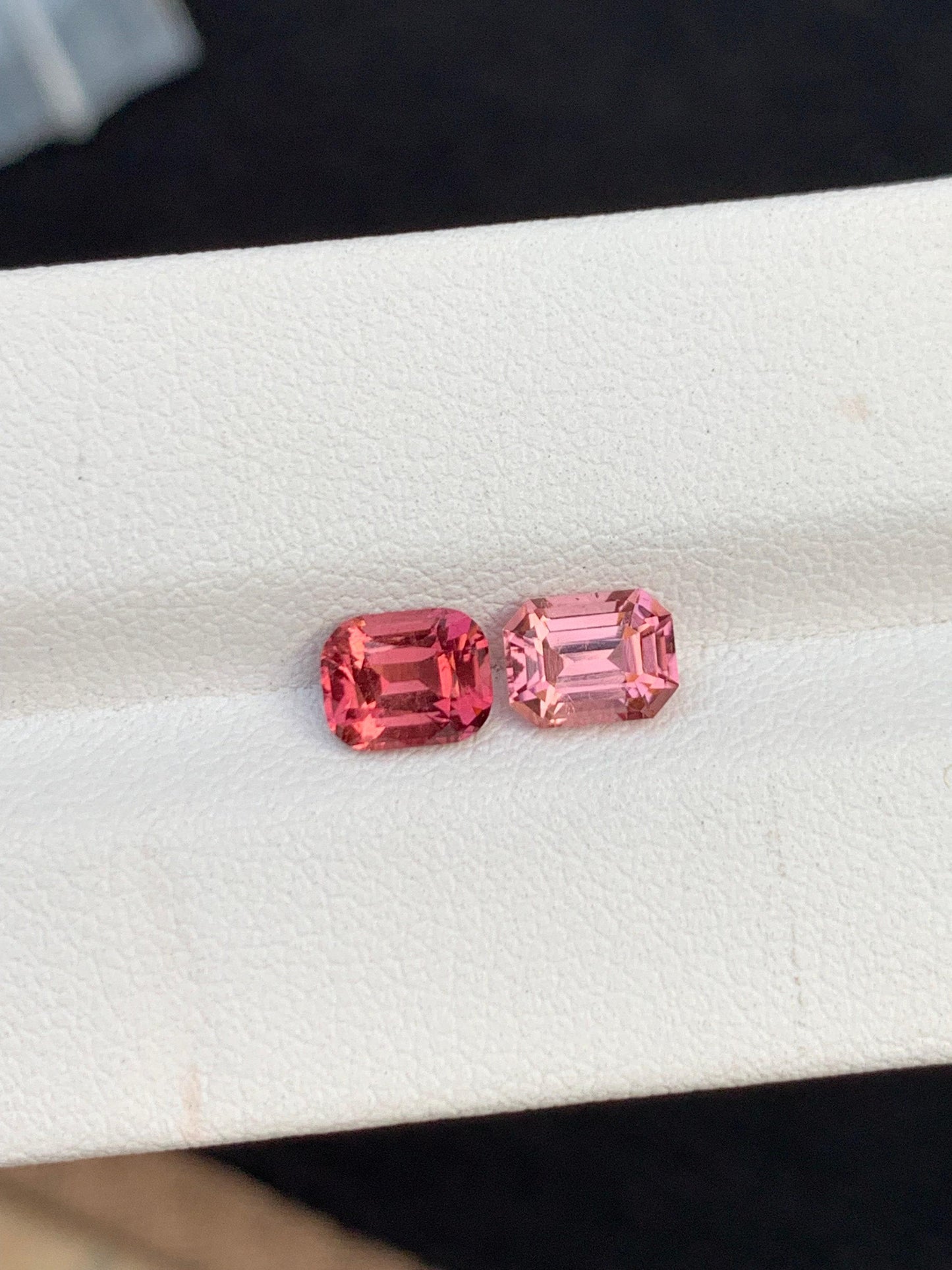 تورمالين وردي مقشور 2.00 قيراط – حجر كريم طبيعي لتصميم خاتم خطوبة