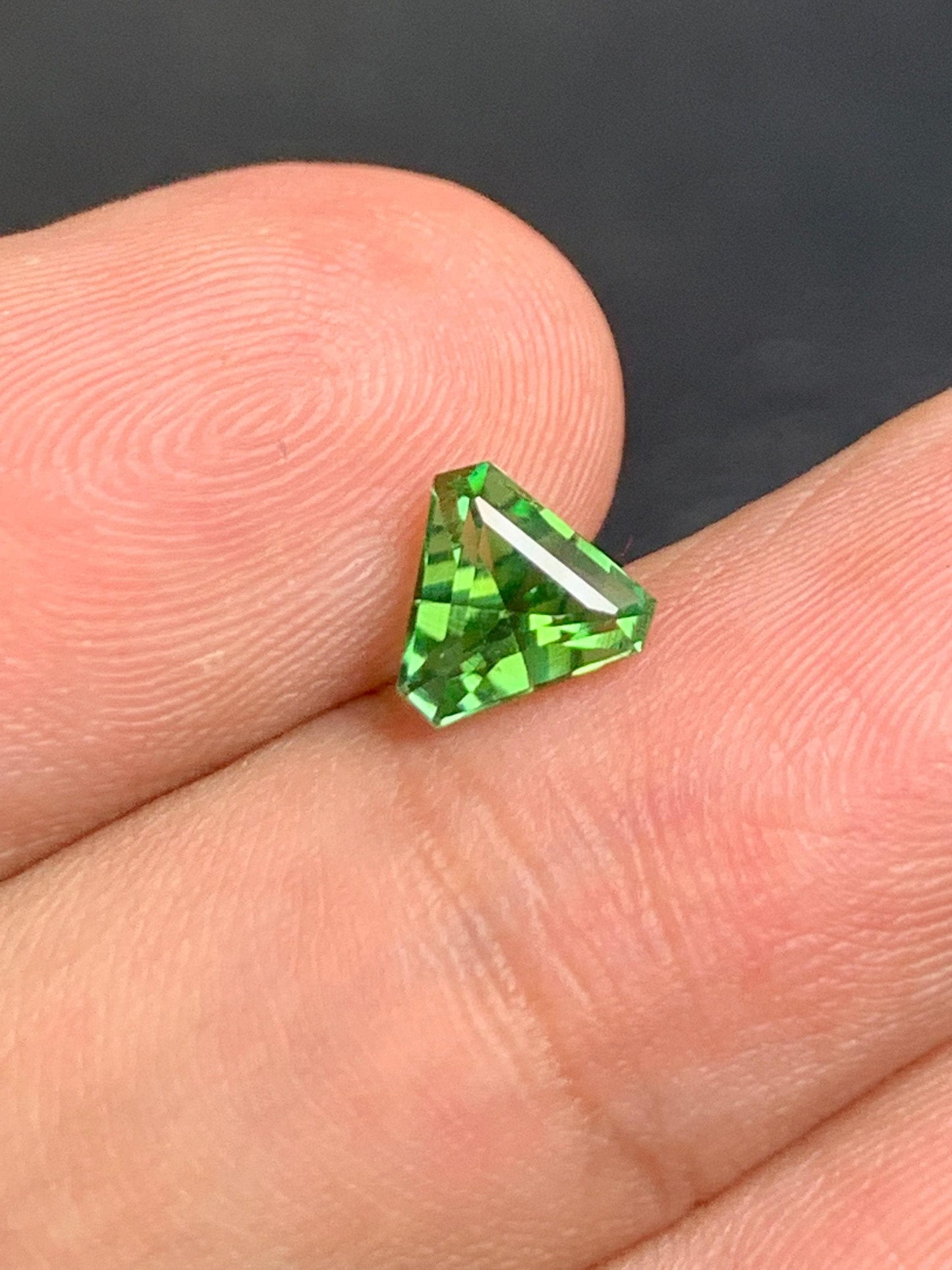 Chrome Green Tourmaline Faceted 0.80 ct – Fancy Cut Afghan Gem