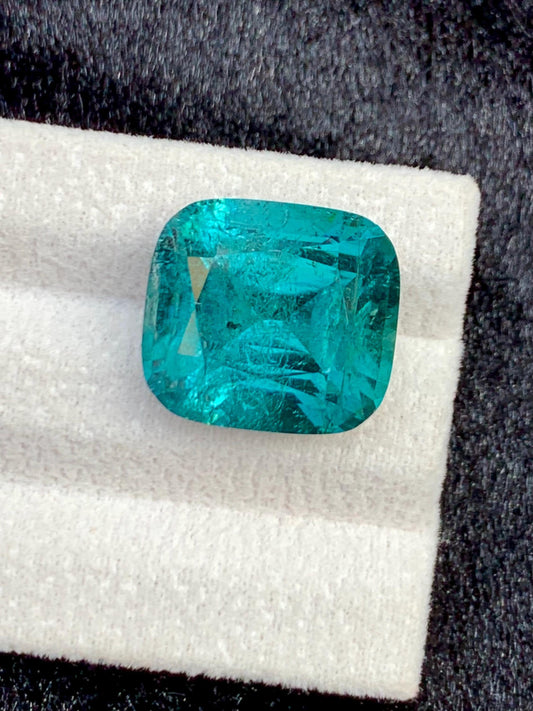 Indicolite Tourmaline Faceted 15.50 ct – Deep Blue Collector Gemstone