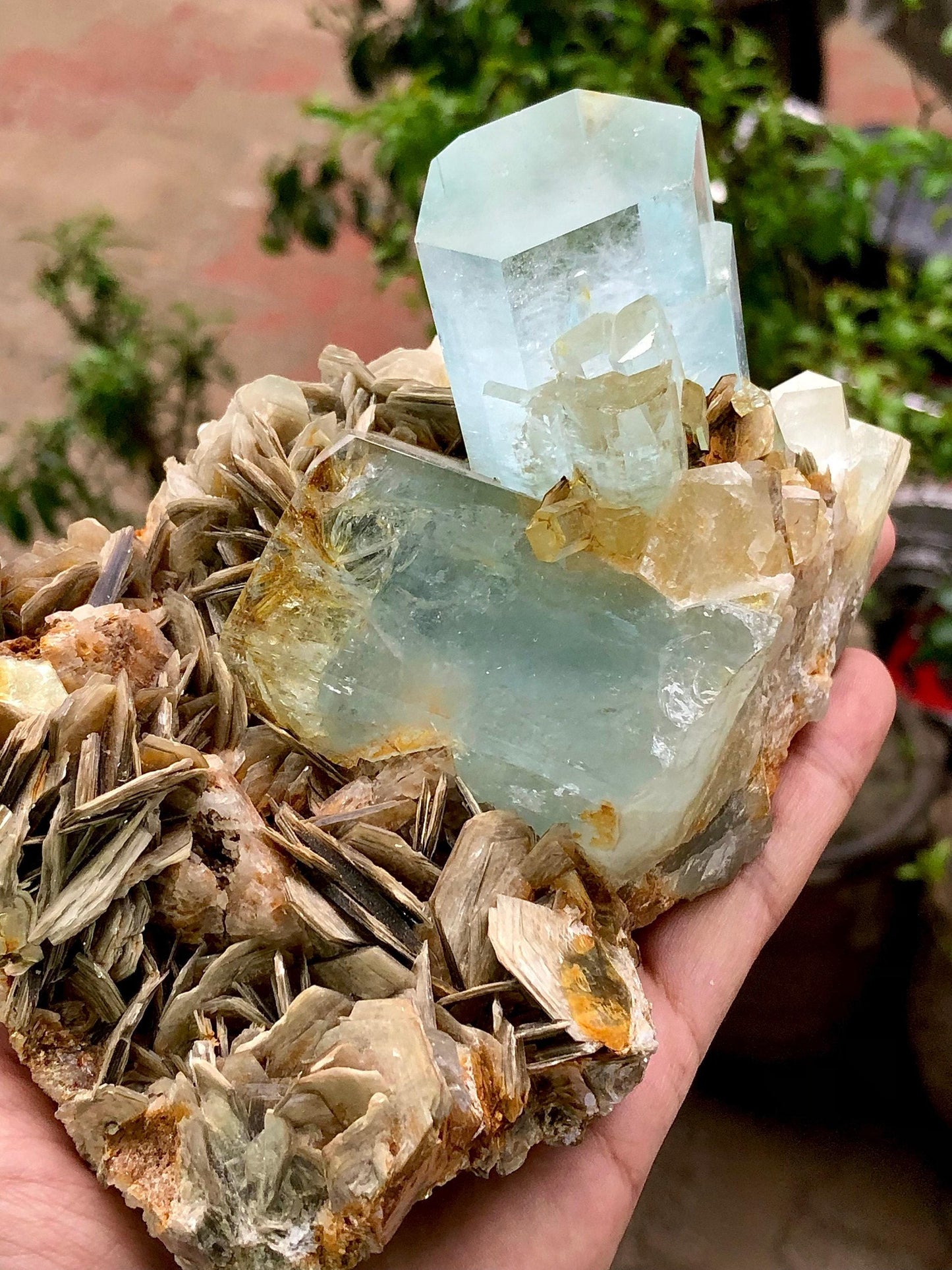 Aquamarine Crystal Specimen – Natural Collector Piece from Nagar Pakistan