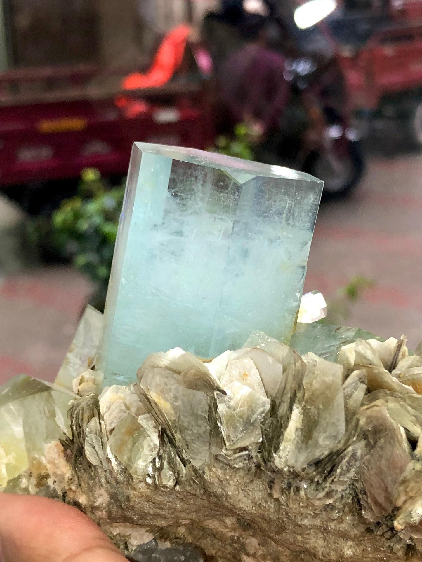 Aquamarine Crystal Specimen – Natural Collector Piece from Nagar Pakistan