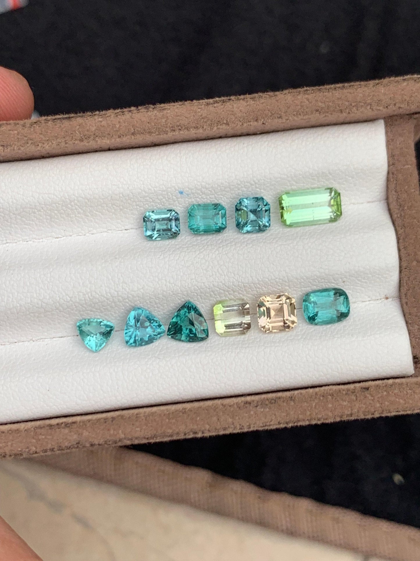 مجموعة من التورمالين الأزرق المصقول، وزنها 6 قيراط - أحجار فضفاضة لتصميم المجوهرات