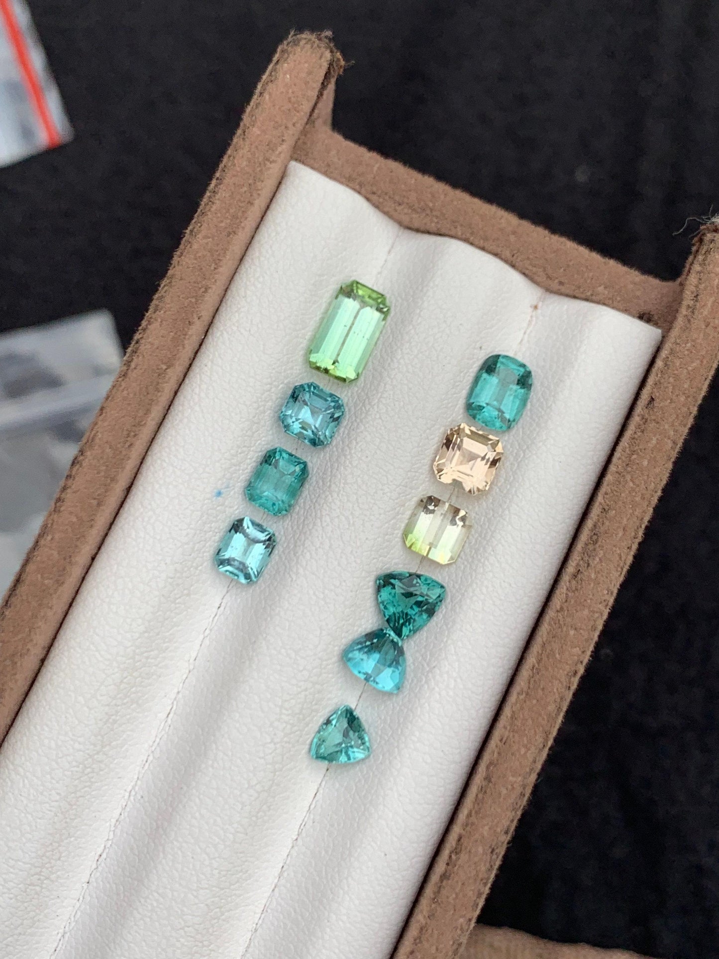 مجموعة من التورمالين الأزرق المصقول، وزنها 6 قيراط - أحجار فضفاضة لتصميم المجوهرات