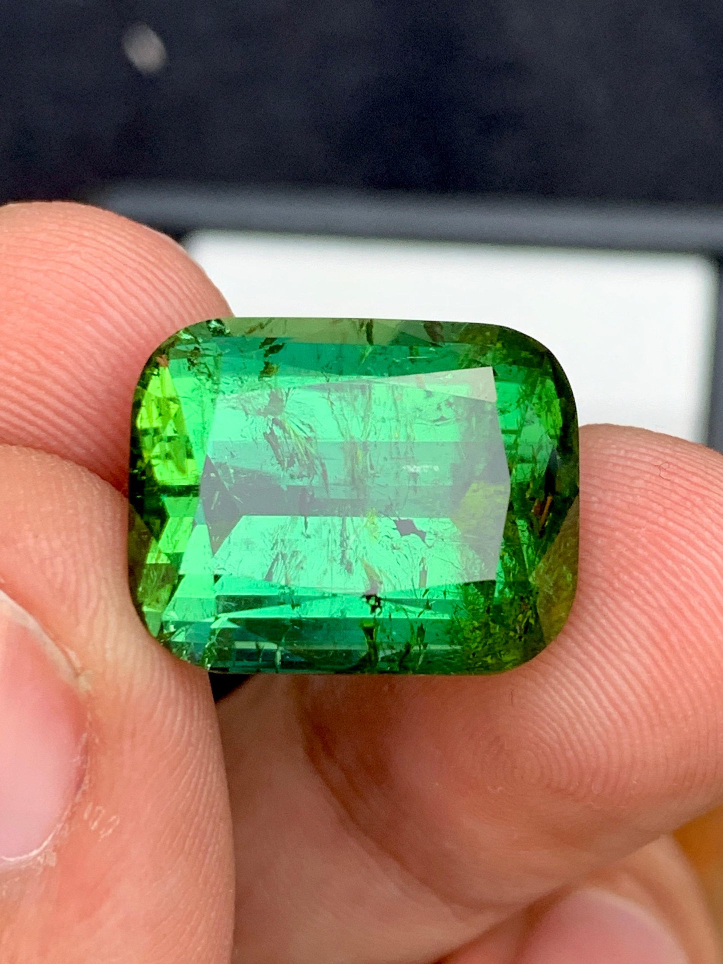 Green Tourmaline Faceted 22 ct - Deep Green Gem for Engagement Ring