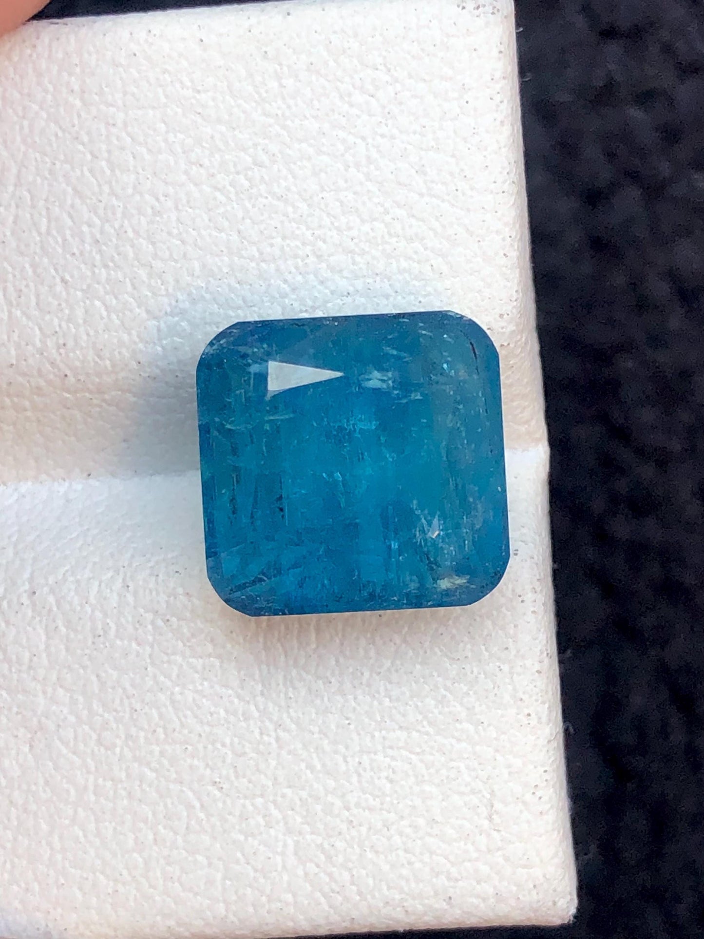 Ink Blue Tourmaline Faceted 6.50 ct - Vibrant Gem for Designer Jewelry