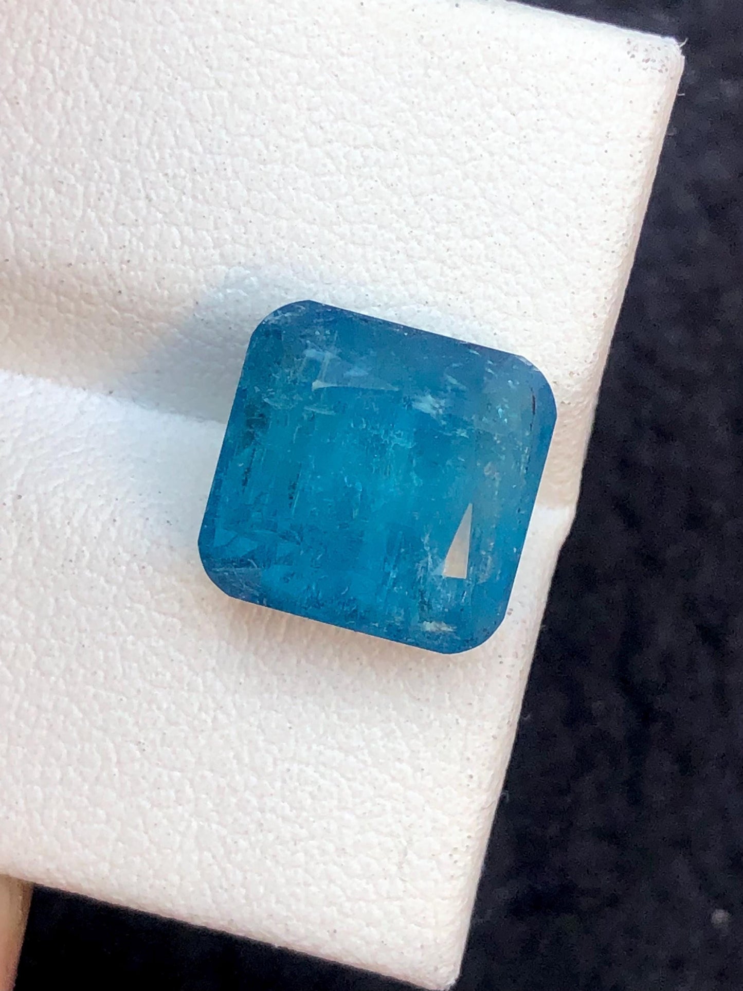 Ink Blue Tourmaline Faceted 6.50 ct - Vibrant Gem for Designer Jewelry