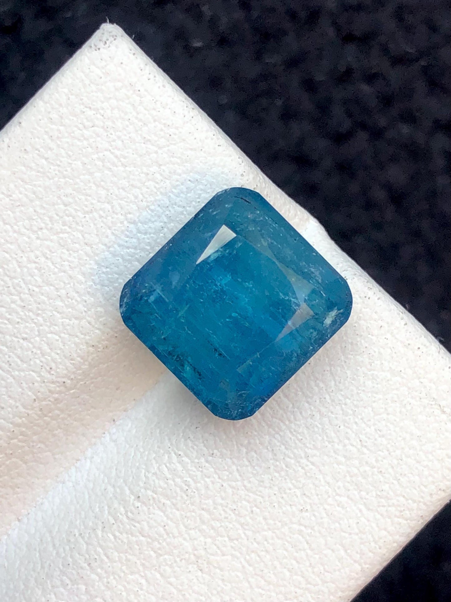 Ink Blue Tourmaline Faceted 6.50 ct - Vibrant Gem for Designer Jewelry