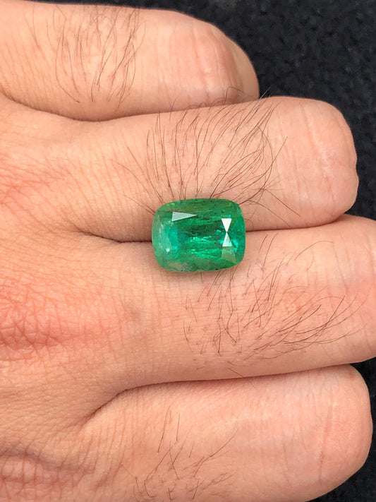 Green Tourmaline Faceted 8.70 ct - Natural Gem for Statement Ring