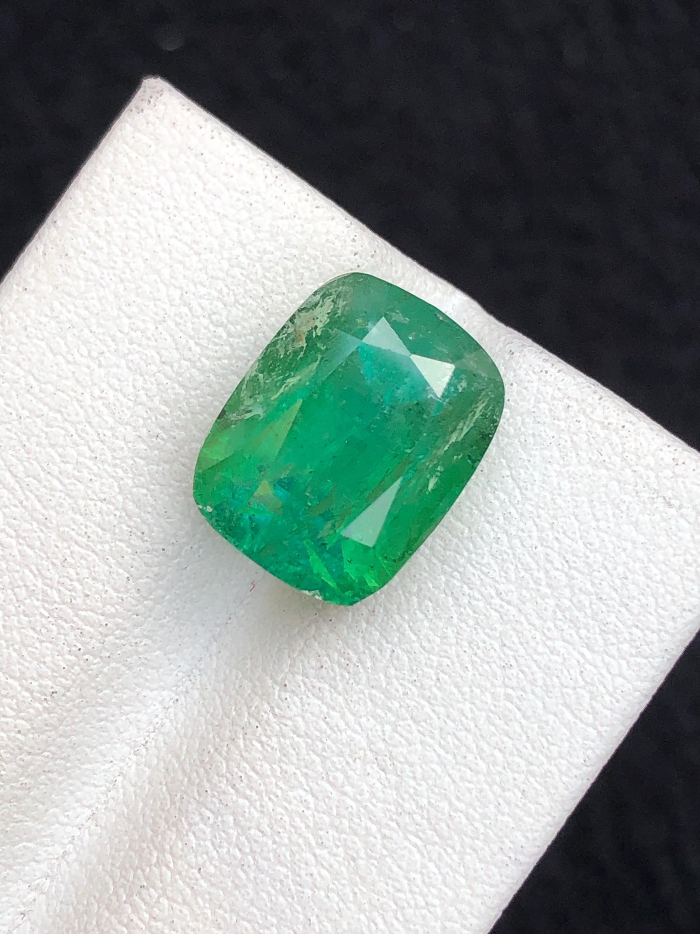 Green Tourmaline Faceted 8.70 ct - Natural Gem for Statement Ring