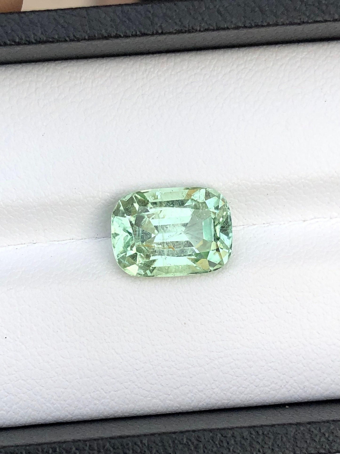 Sea Foam Tourmaline Faceted 4.70 ct - Light Green Gem for Ring Setting