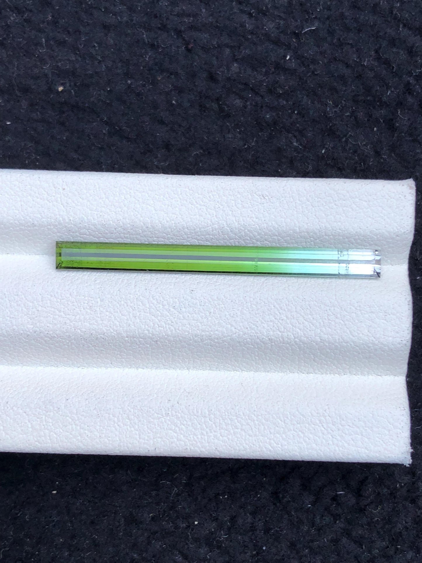 Bi Colour Tourmaline Faceted 3.50 ct - Elegant Dual Tone Gemstone