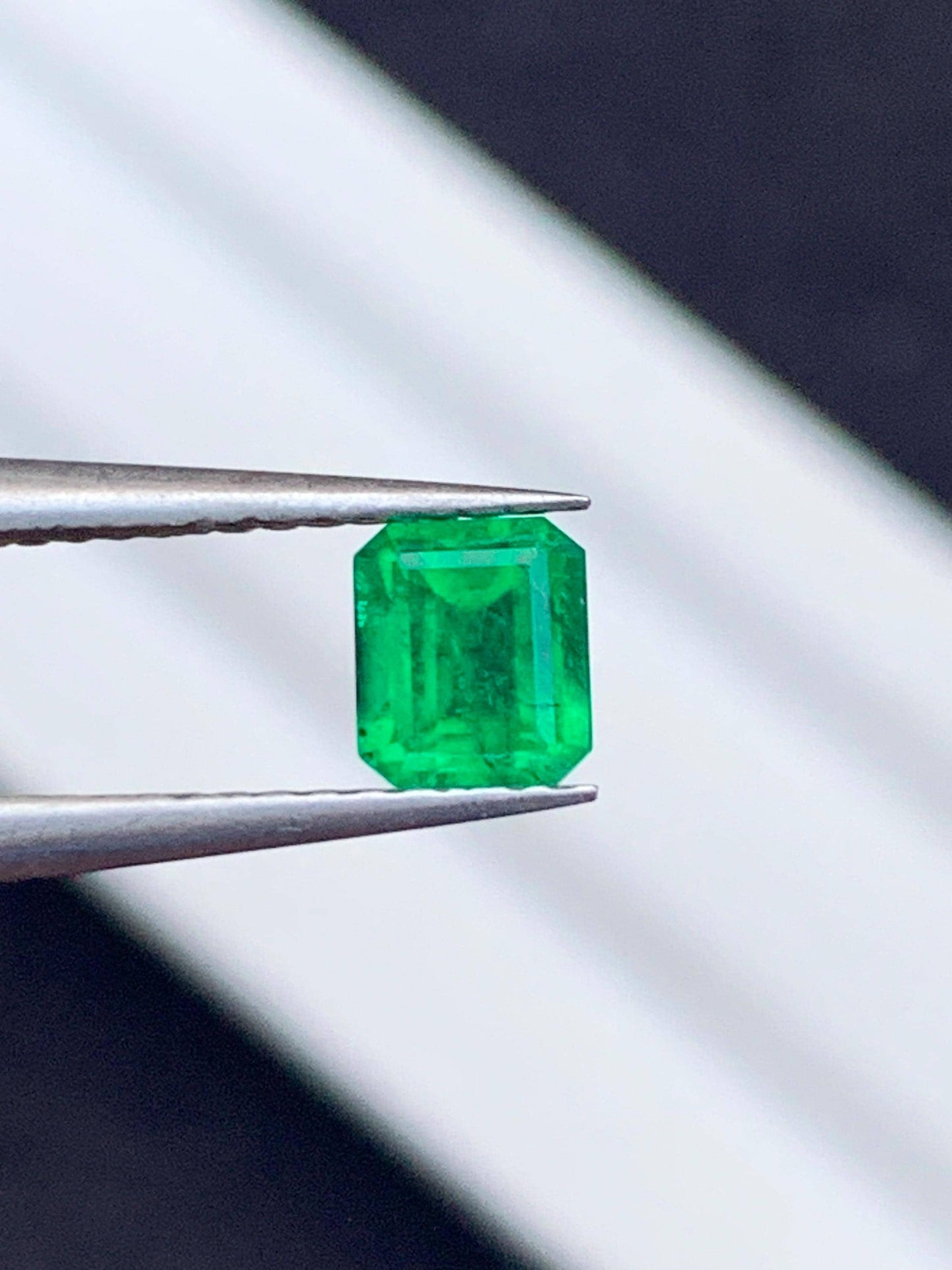 Emerald Faceted 0.65 ct - Bright Green Gem from Swat Pakistan