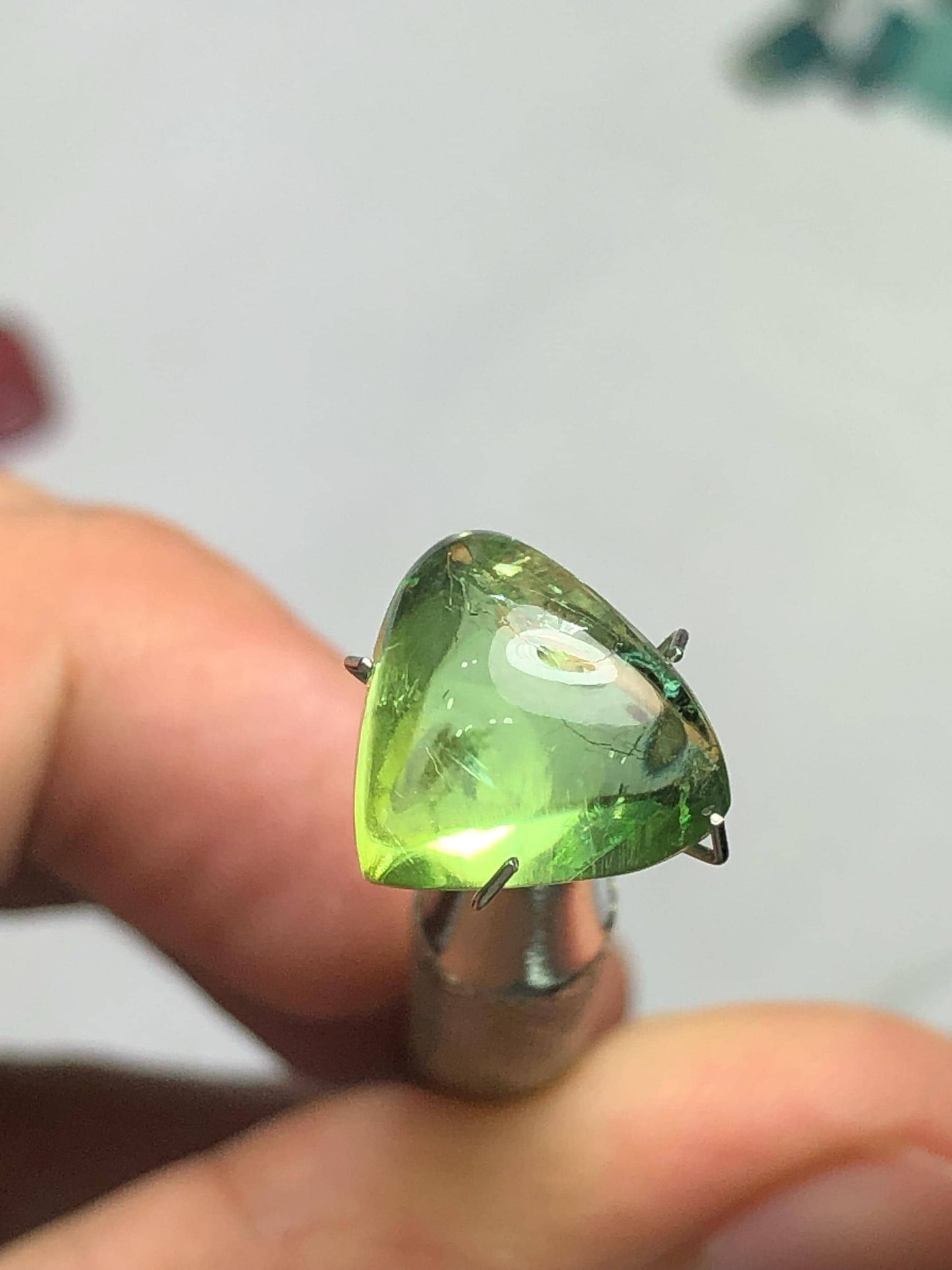 Apple Green Tourmaline Cabochon 6.20 ct - Flat Back for Jewelry