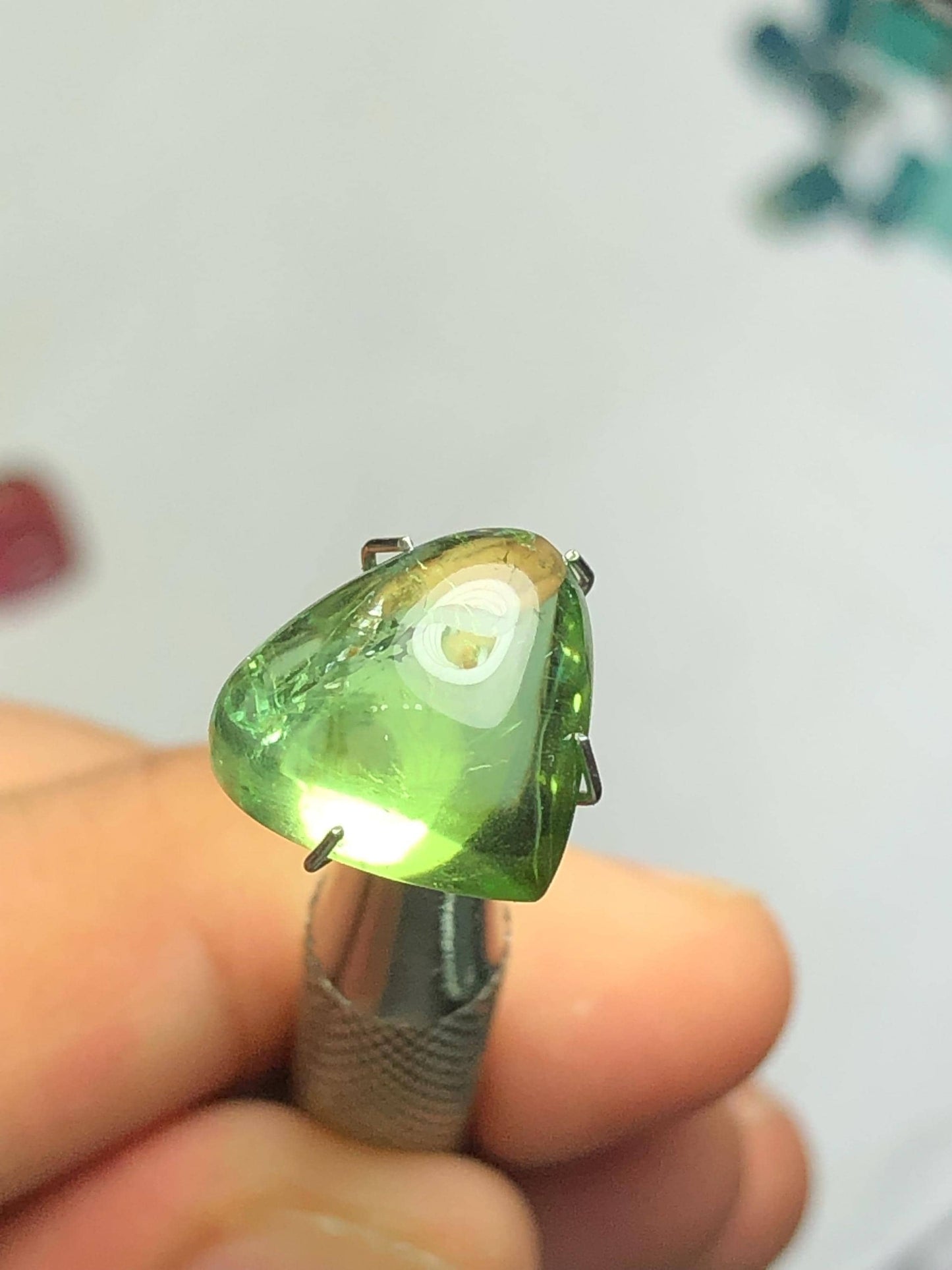 Apple Green Tourmaline Cabochon 6.20 ct - Flat Back for Jewelry