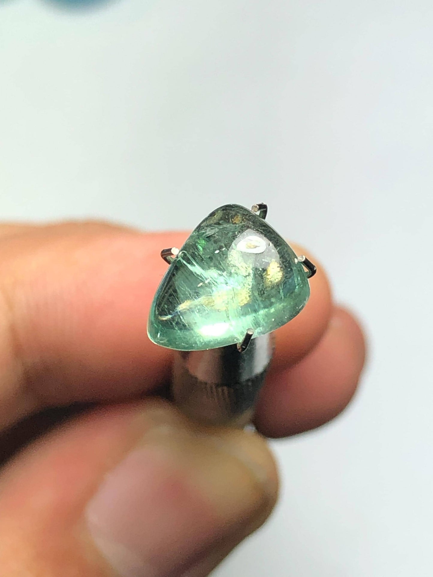 Lagoon Tourmaline Cabochon 3 ct - Soft Green Gem for Jewelry