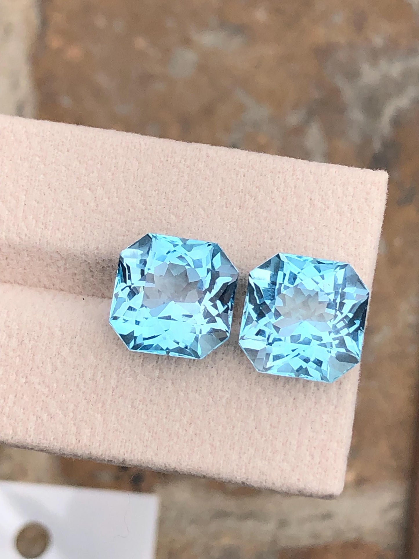 Swiss Topaz Faceted Pair 19.20 ct - Elegant Matching Stones