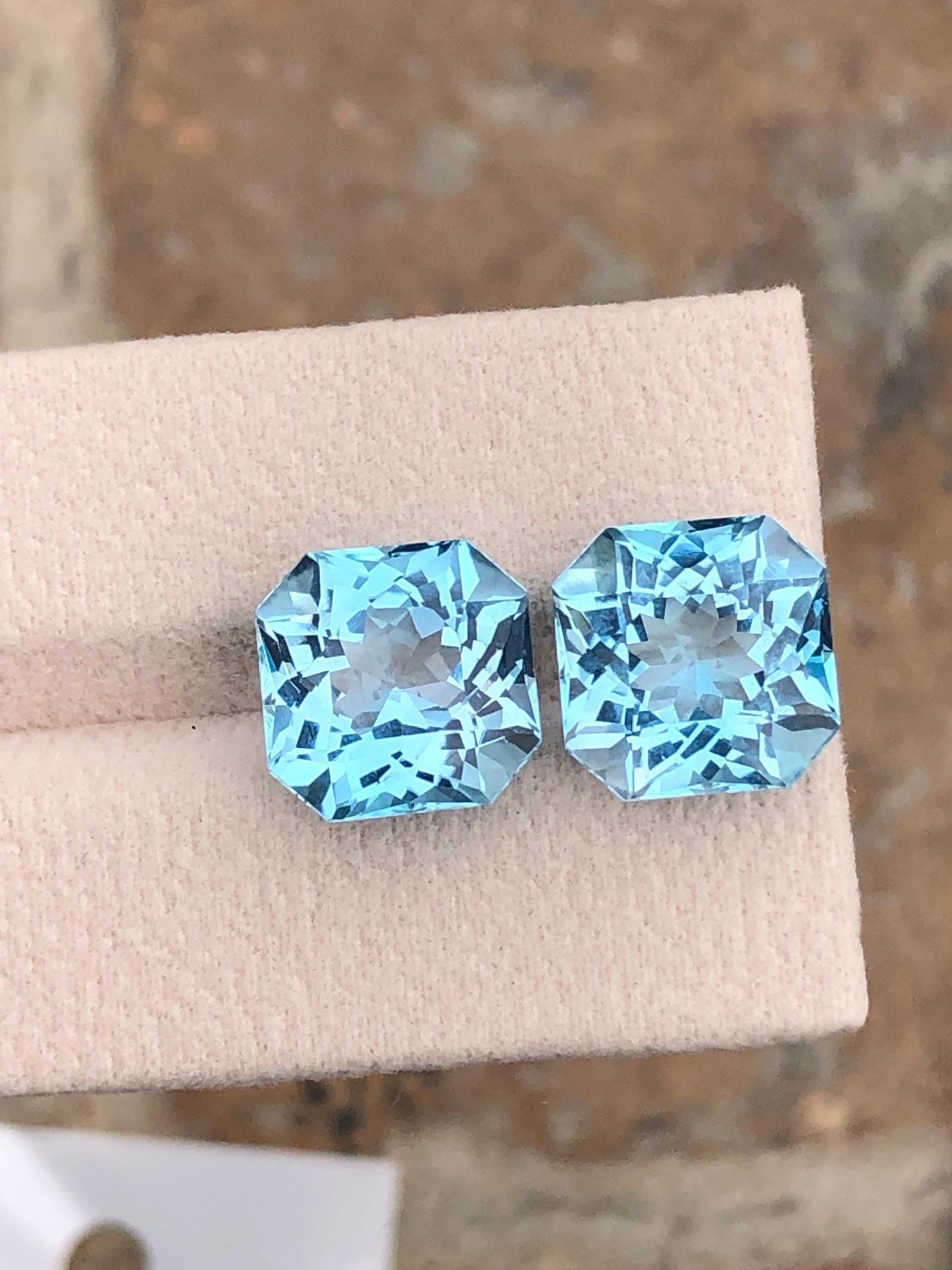 Swiss Topaz Faceted Pair 19.20 ct - Elegant Matching Stones