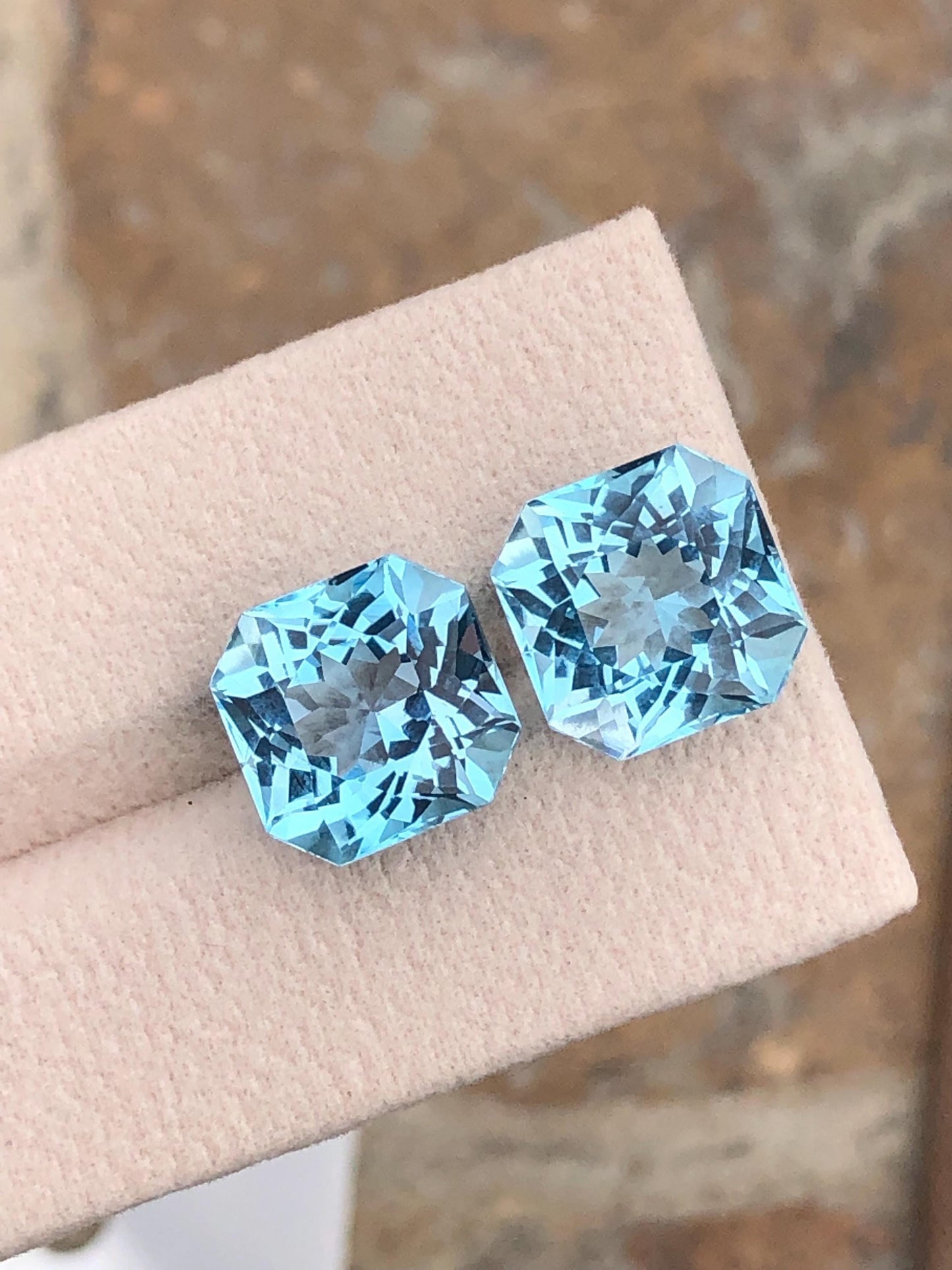 Swiss Topaz Faceted Pair 19.20 ct - Elegant Matching Stones