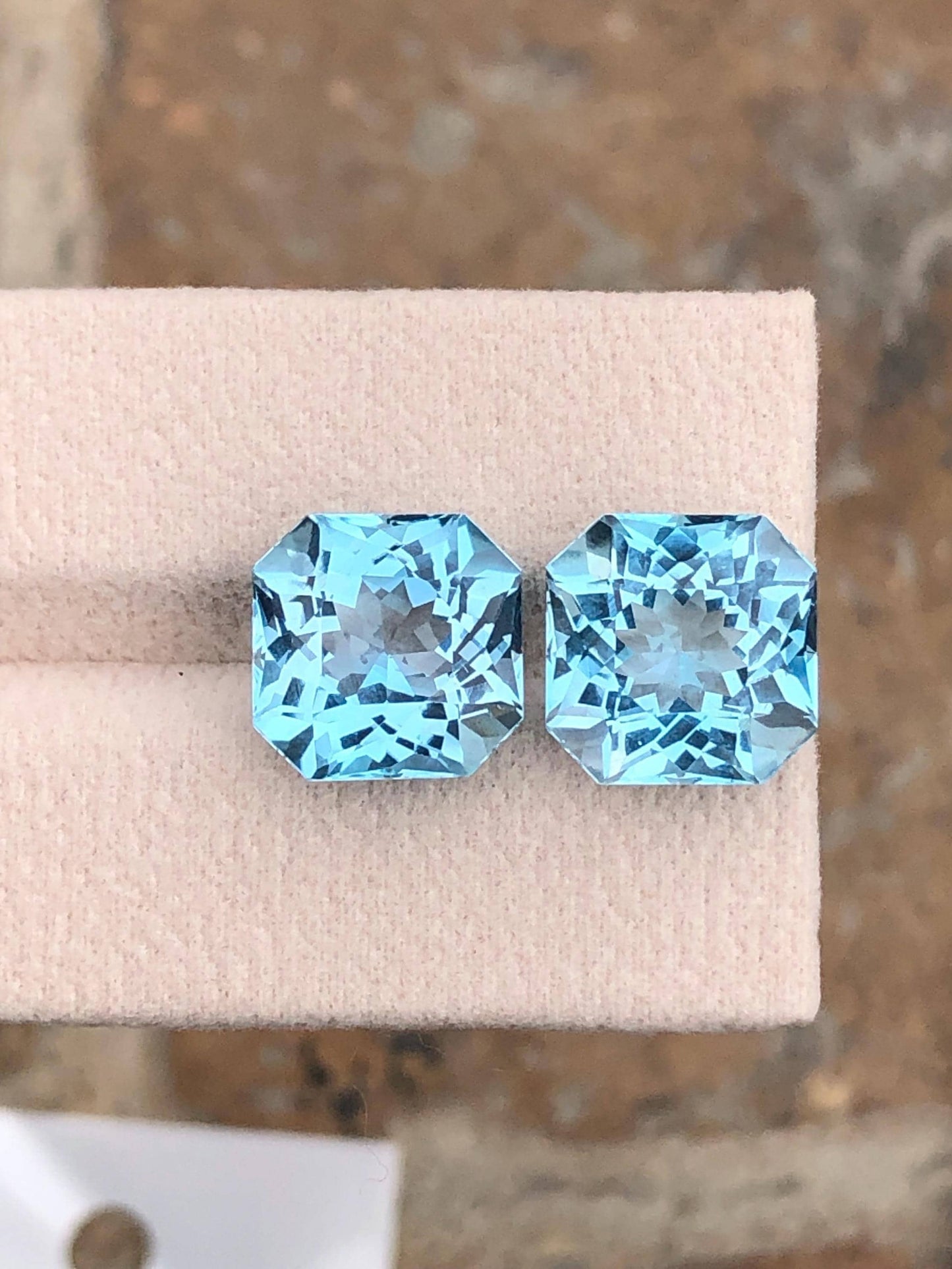 Swiss Topaz Faceted Pair 19.20 ct - Elegant Matching Stones