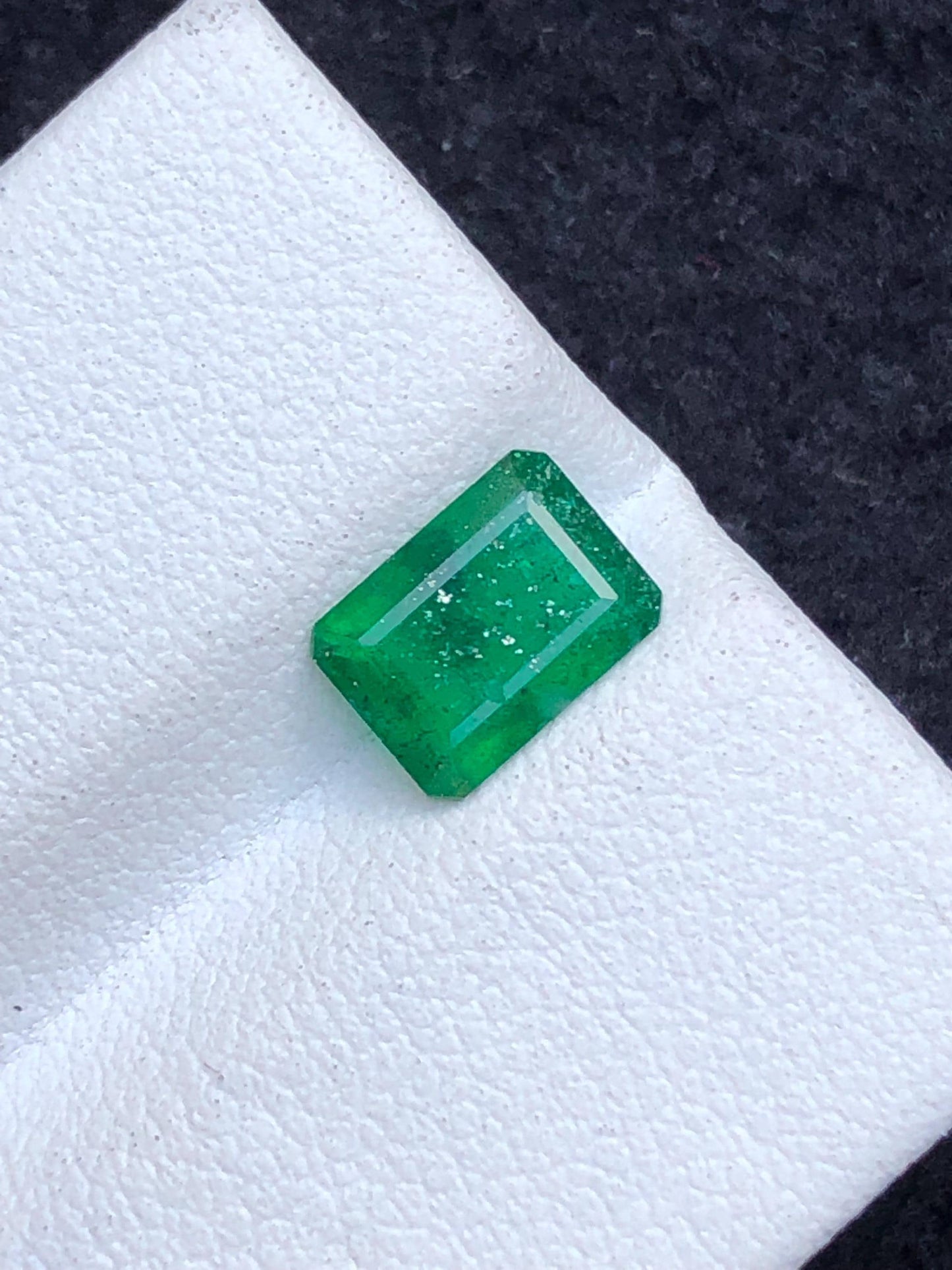 Emerald Faceted 1 ct - Swat Pakistan Gem for Engagement Jewelry