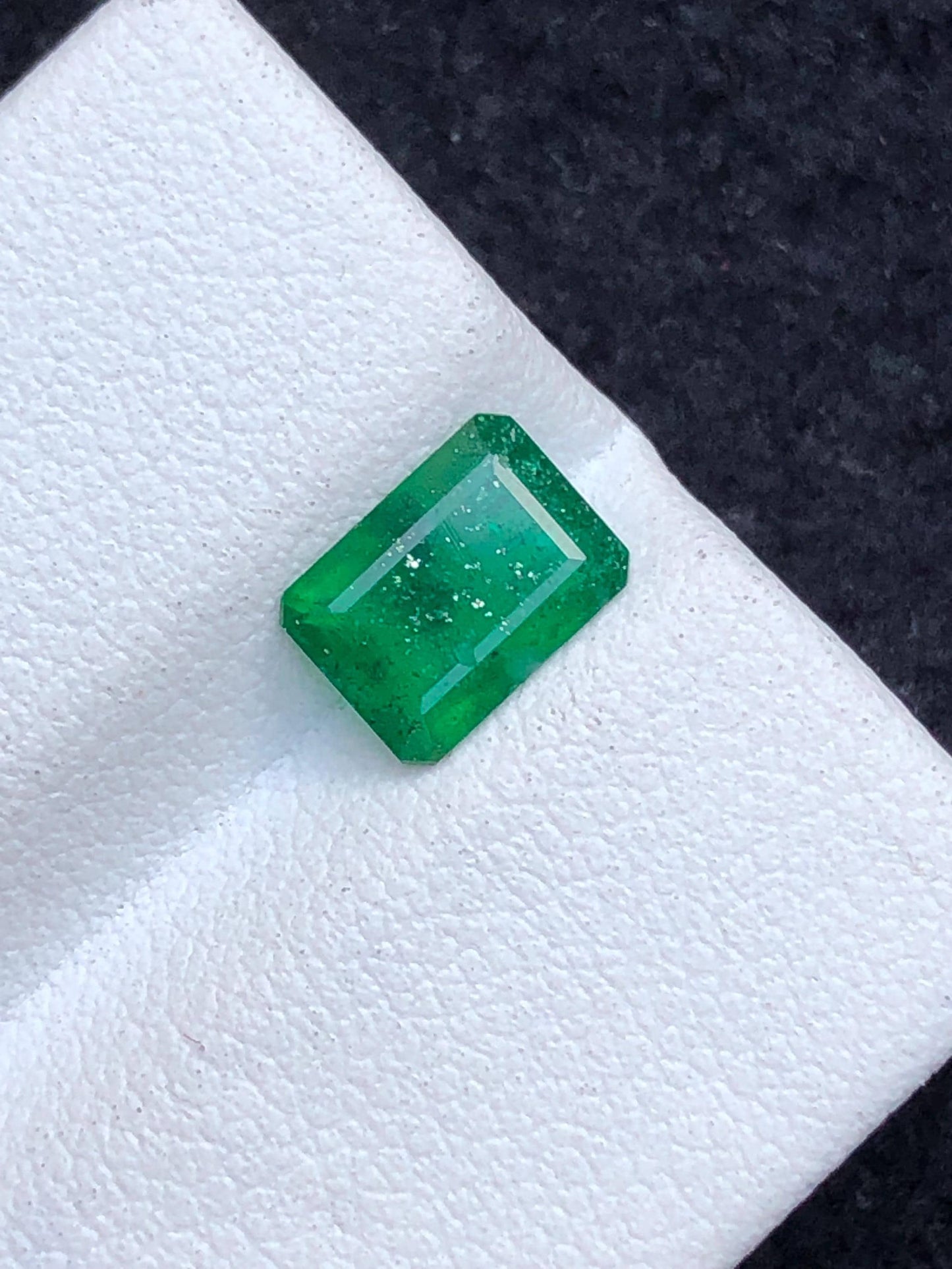 Emerald Faceted 1 ct - Swat Pakistan Gem for Engagement Jewelry