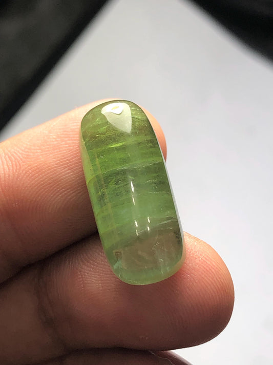 كابوشون تورمالين 20.50 قيراط - حجر كريم مسطح الظهر لقلادات الطاقة العلاجية