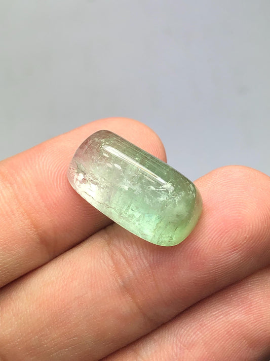 Green Tourmaline Cabochon 18.75 ct - Elegant Gem for Handmade Rings
