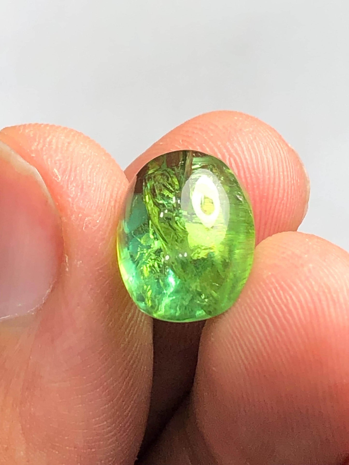 Green Tourmaline Cabochon 9.50 ct - Serene Heart Stone for Custom Rings
