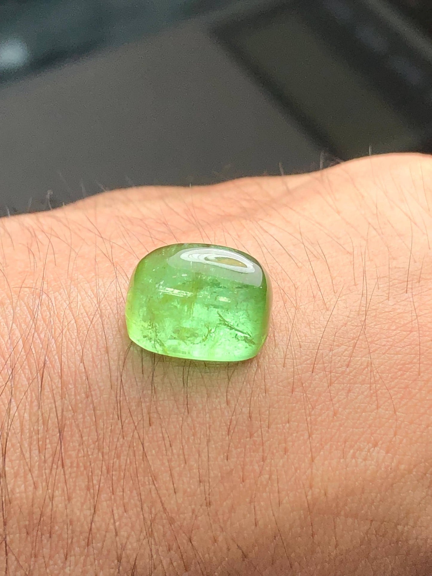 Green Tourmaline Cabochon 14 ct - Classic Gem for Meaningful Creations