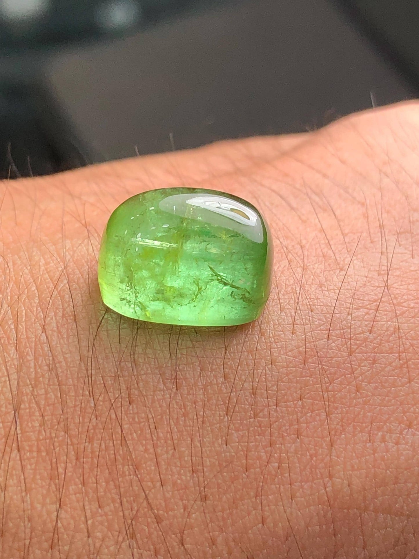 Green Tourmaline Cabochon 14 ct - Classic Gem for Meaningful Creations