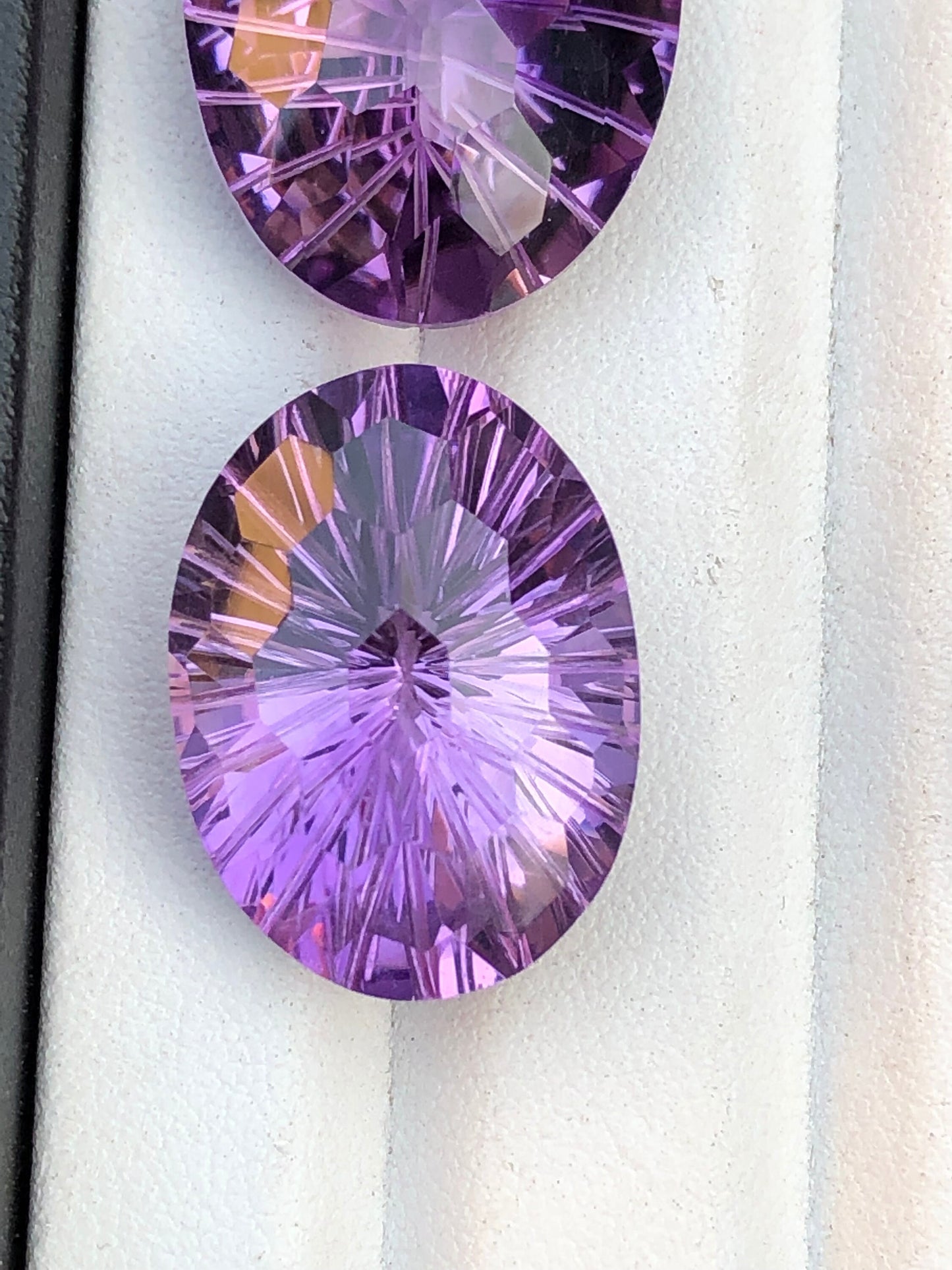 137 carats stunning natural faceted Amethyst lot available laser cut size:22mm to 24mm