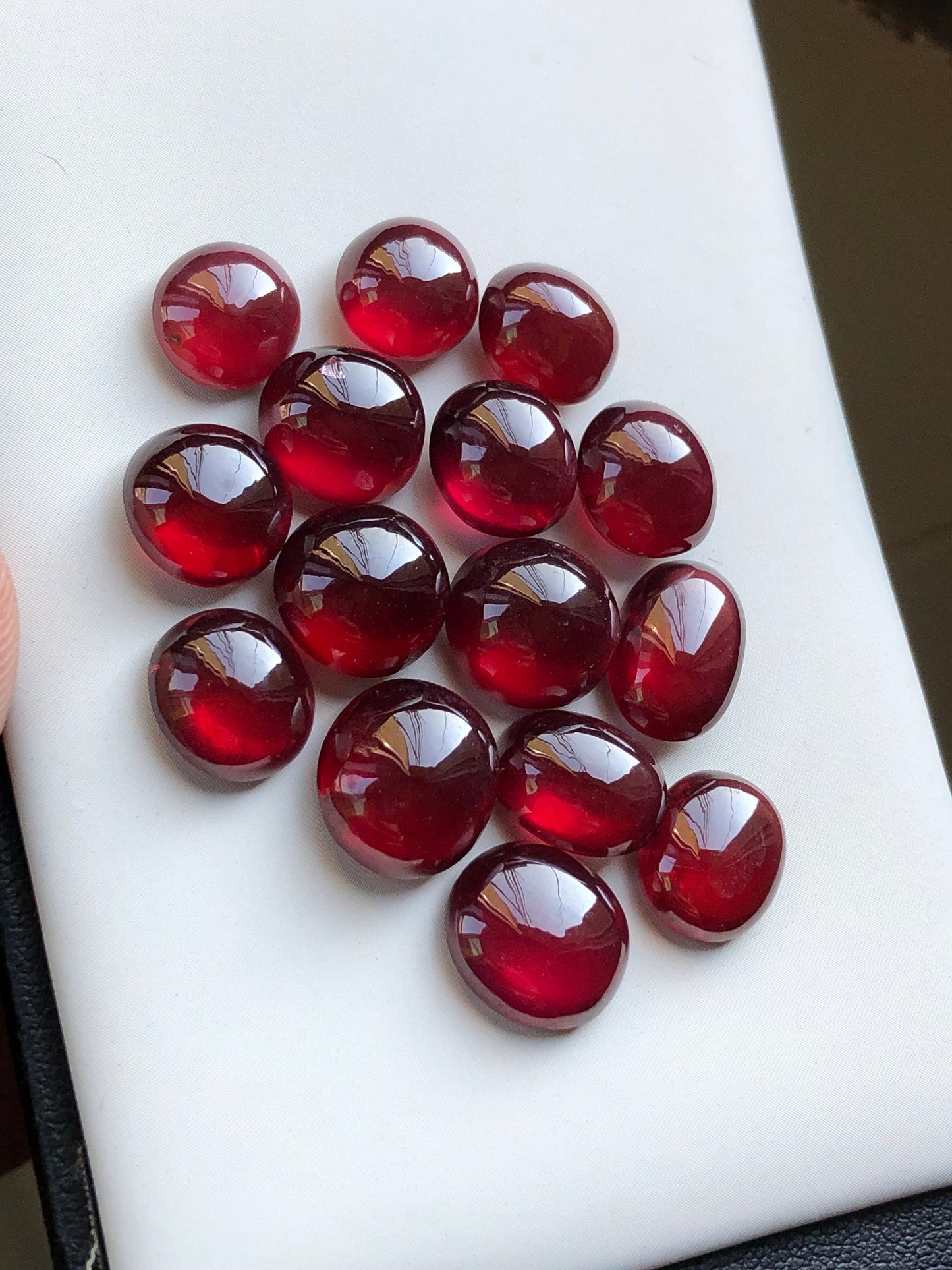 87 carats very beautiful natural garnet cabochons available for sale