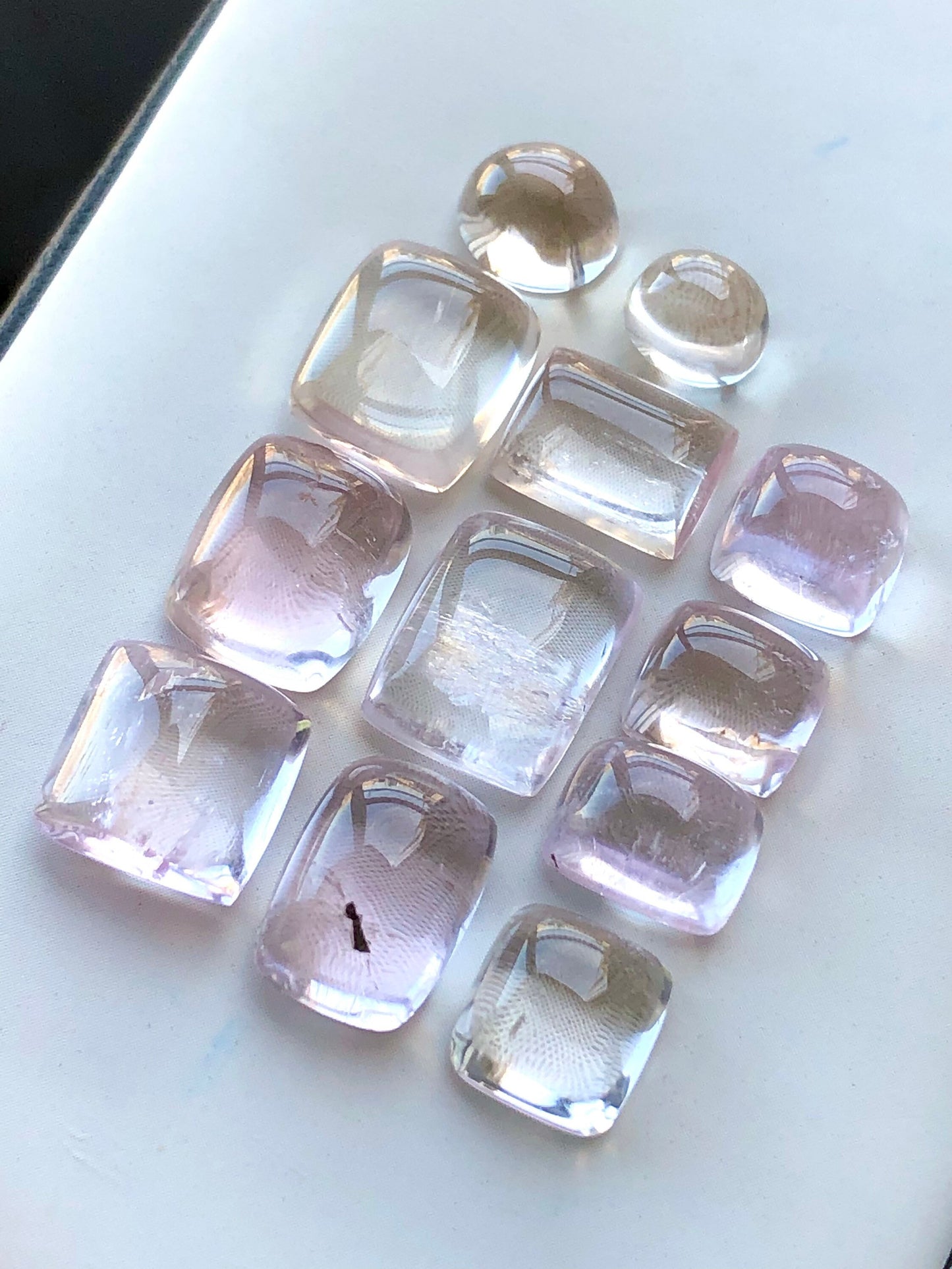 64  carats natural kunzite cabochons lot available