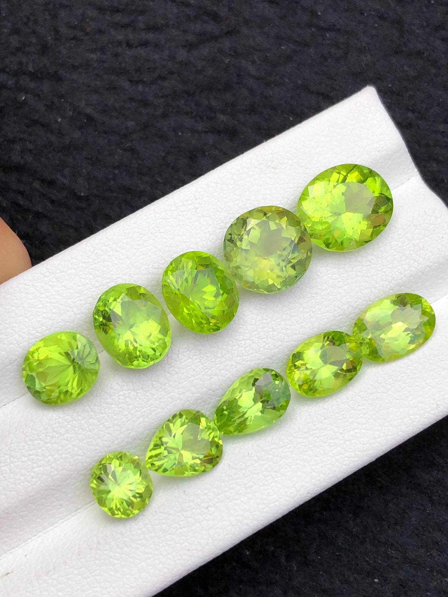 peridots 18.90 carats natural faceted top quality perfect for jewellery,necklace, earrings