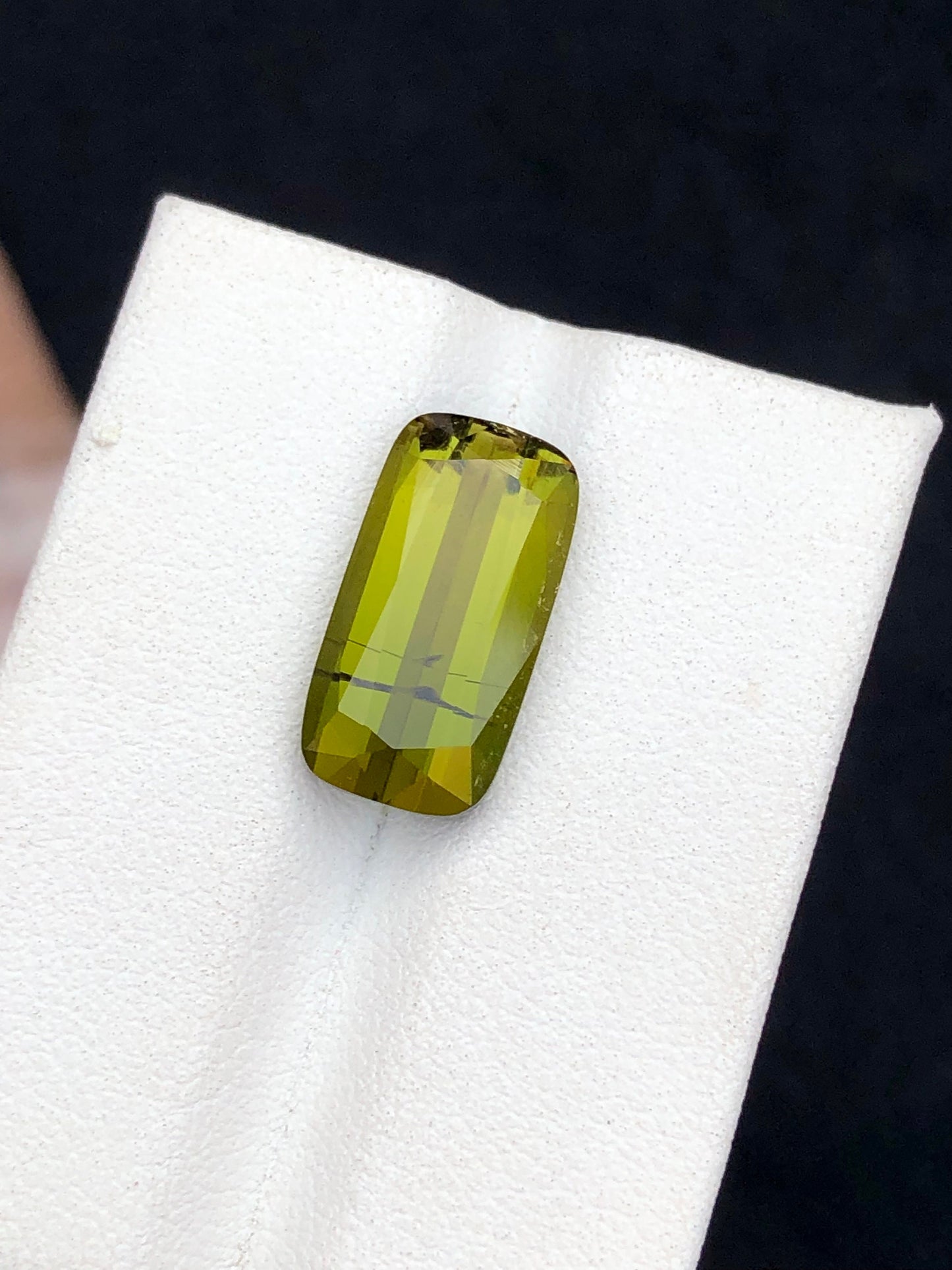 Olive green tourmaline 6.80 carat natural