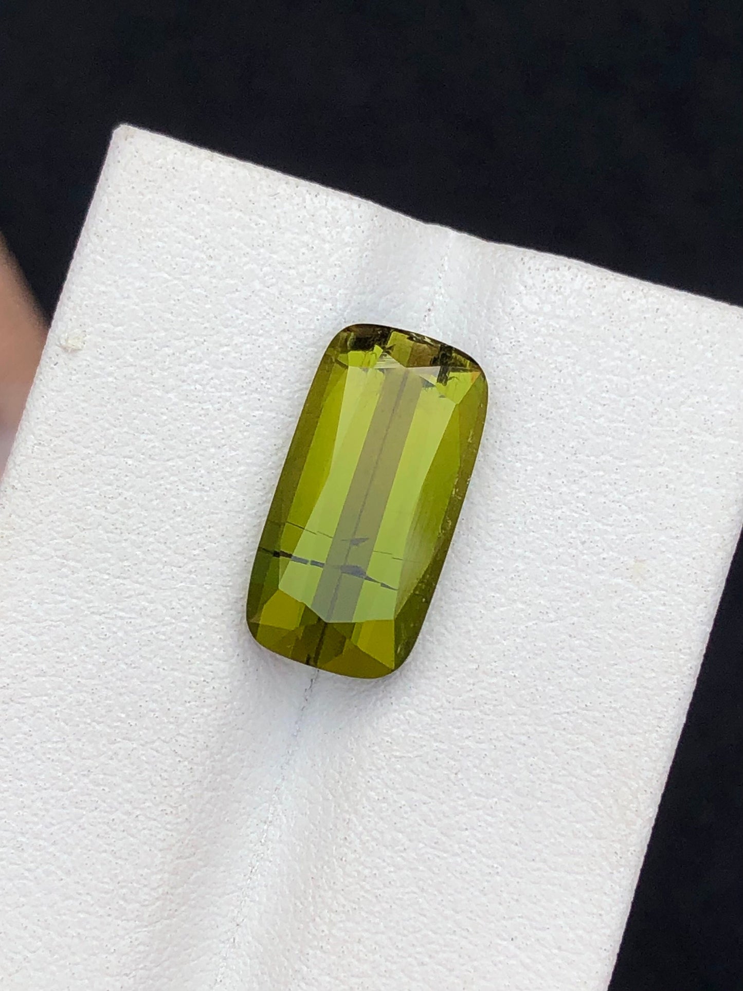 Olive green tourmaline 6.80 carat natural