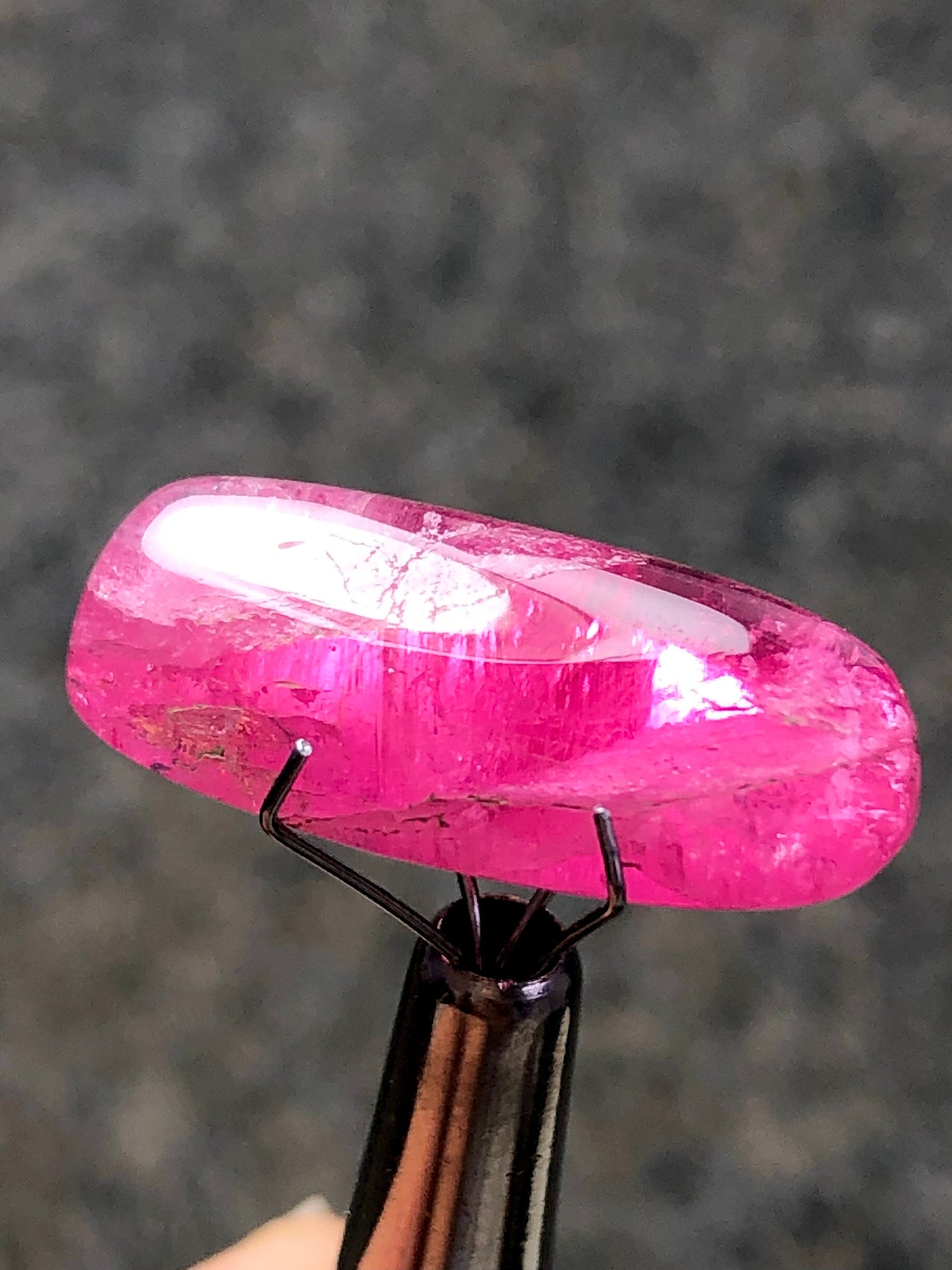 Pink tourmaline cabochon oval shape 14 carats