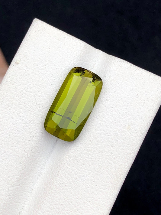 Olive green tourmaline 6.80 carat natural