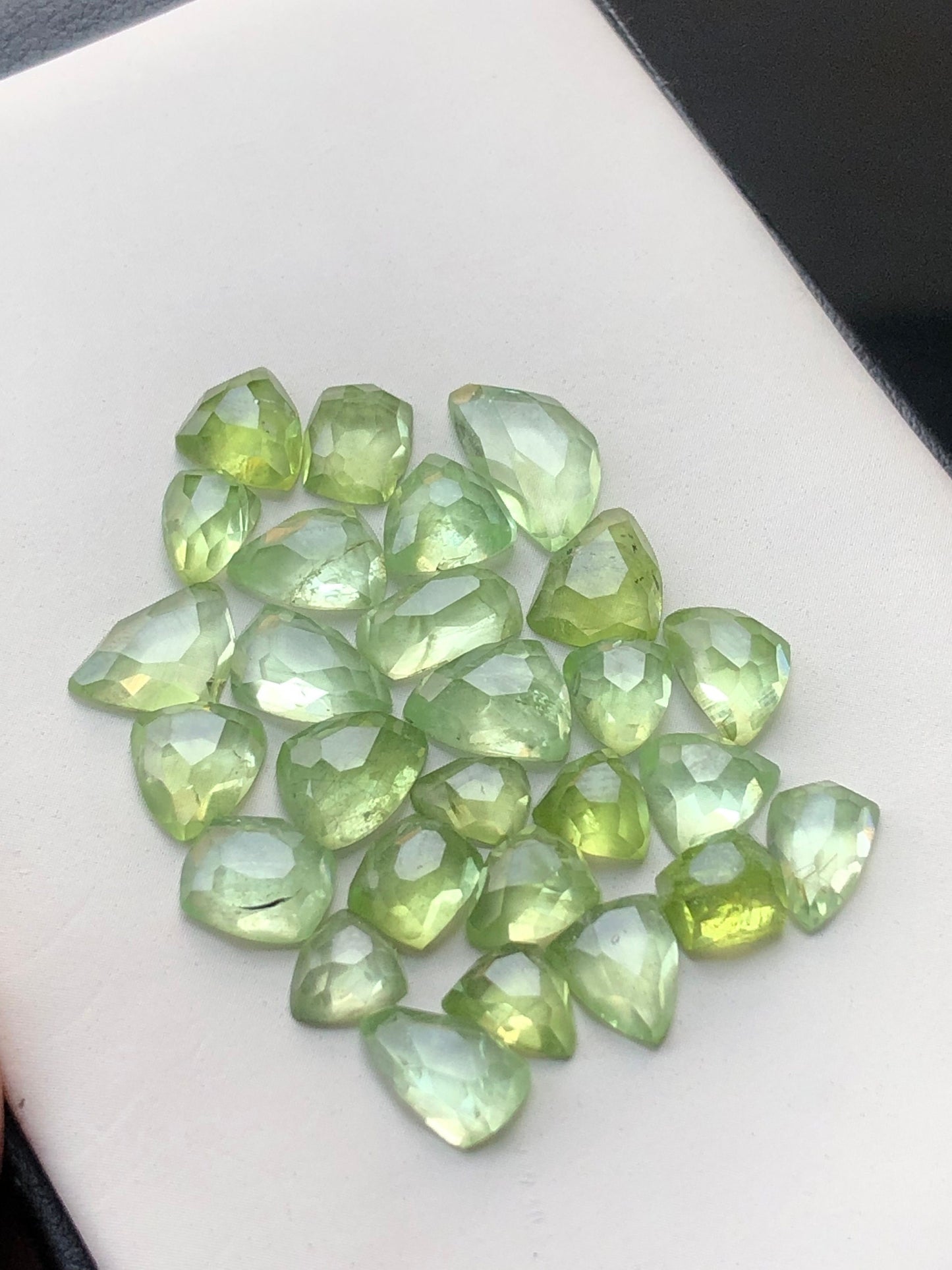 Peridot rosecut 34 carats natural