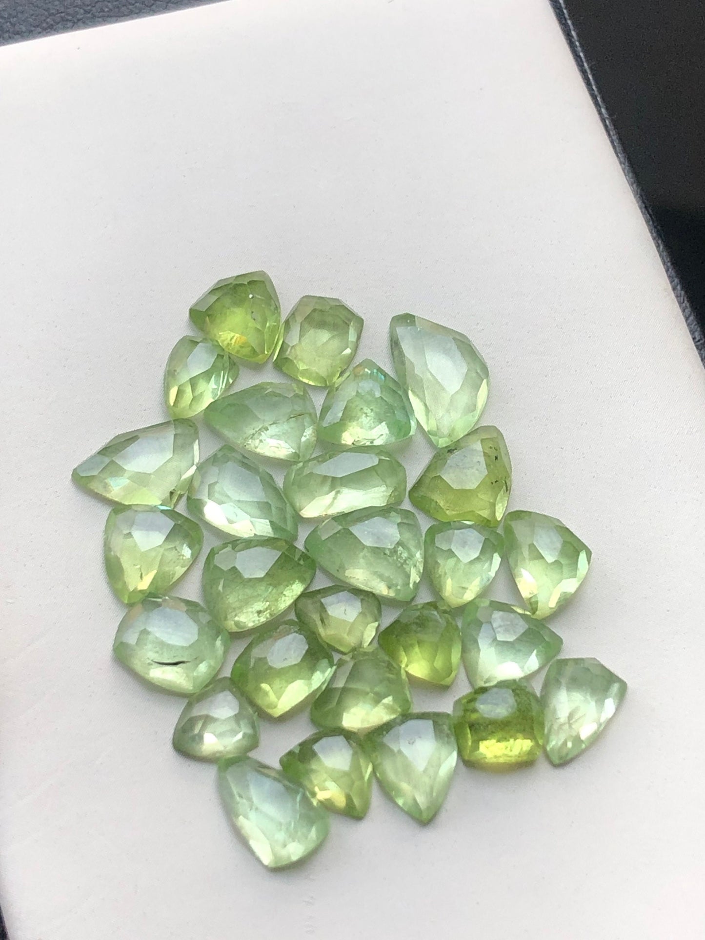 Peridot rosecut 34 carats natural