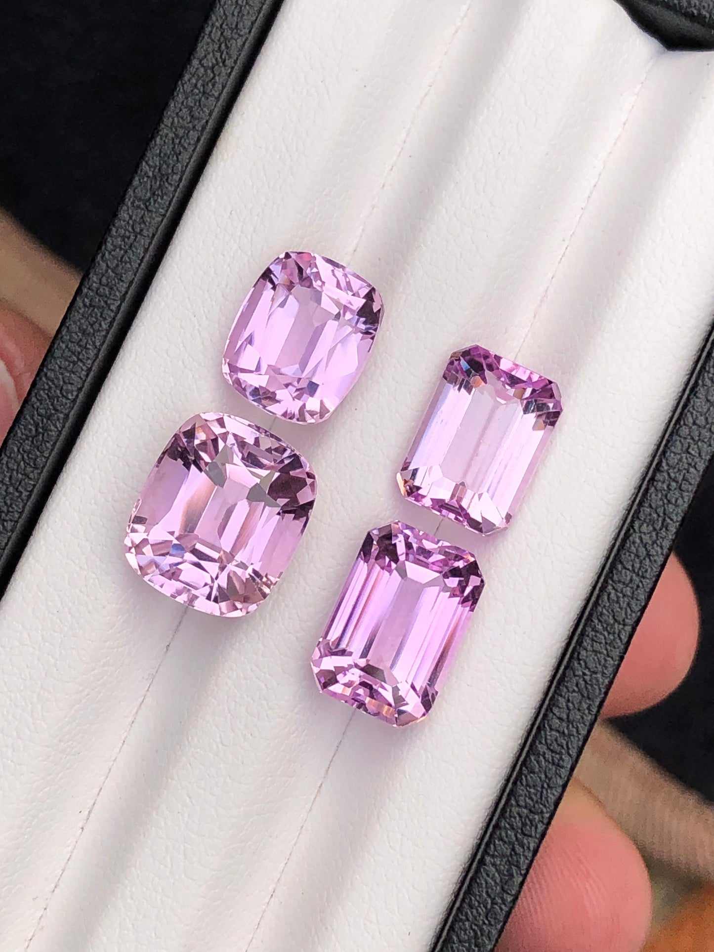 Pink kunzite lot 24.30 carats natural