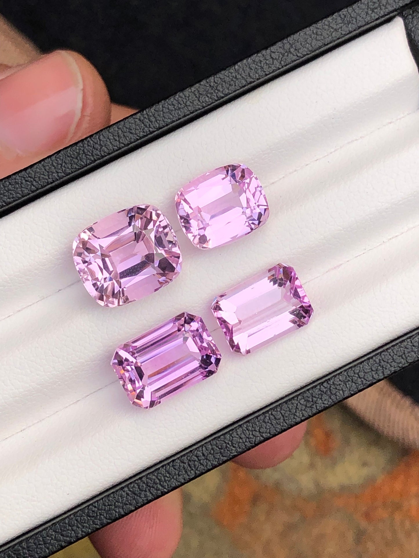 Pink kunzite lot 24.30 carats natural