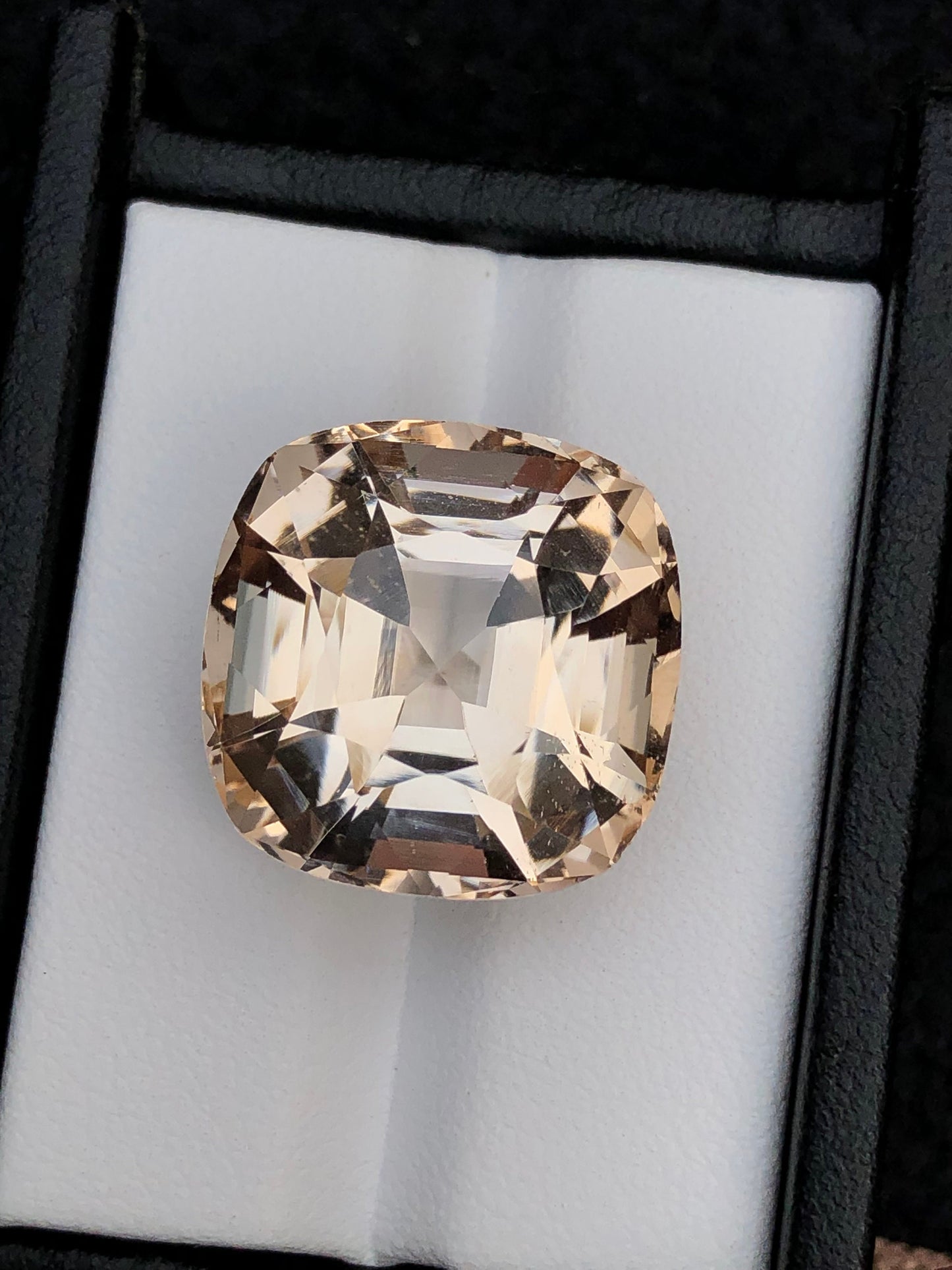 Natural skardu topaz 33.50 carat