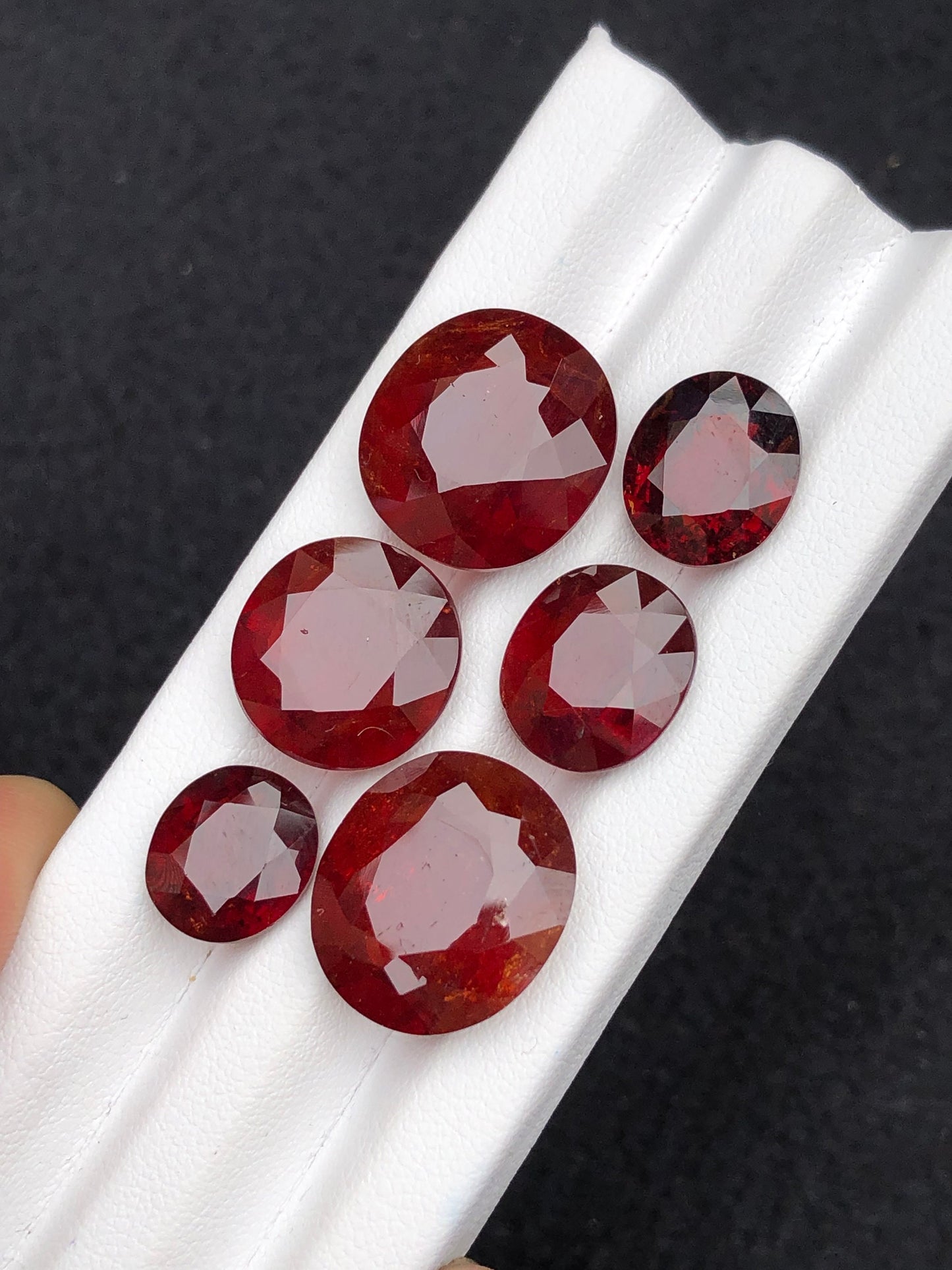 Natural faceted garnet 63.80 carats