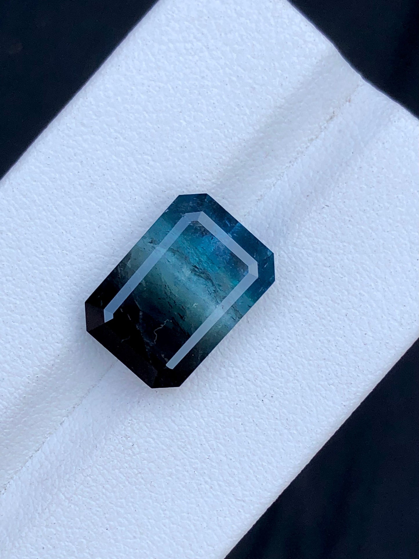 Unique bi colour tourmaline 8.70 carat natural