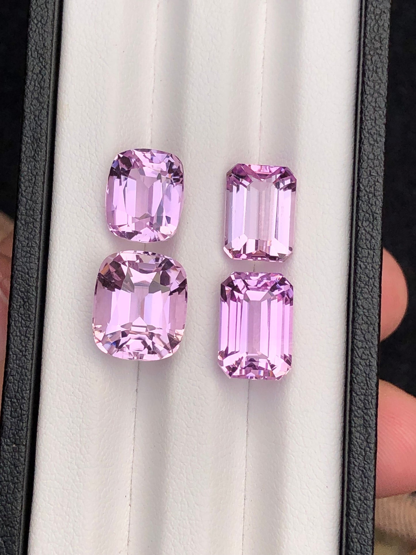 Pink kunzite lot 24.30 carats natural