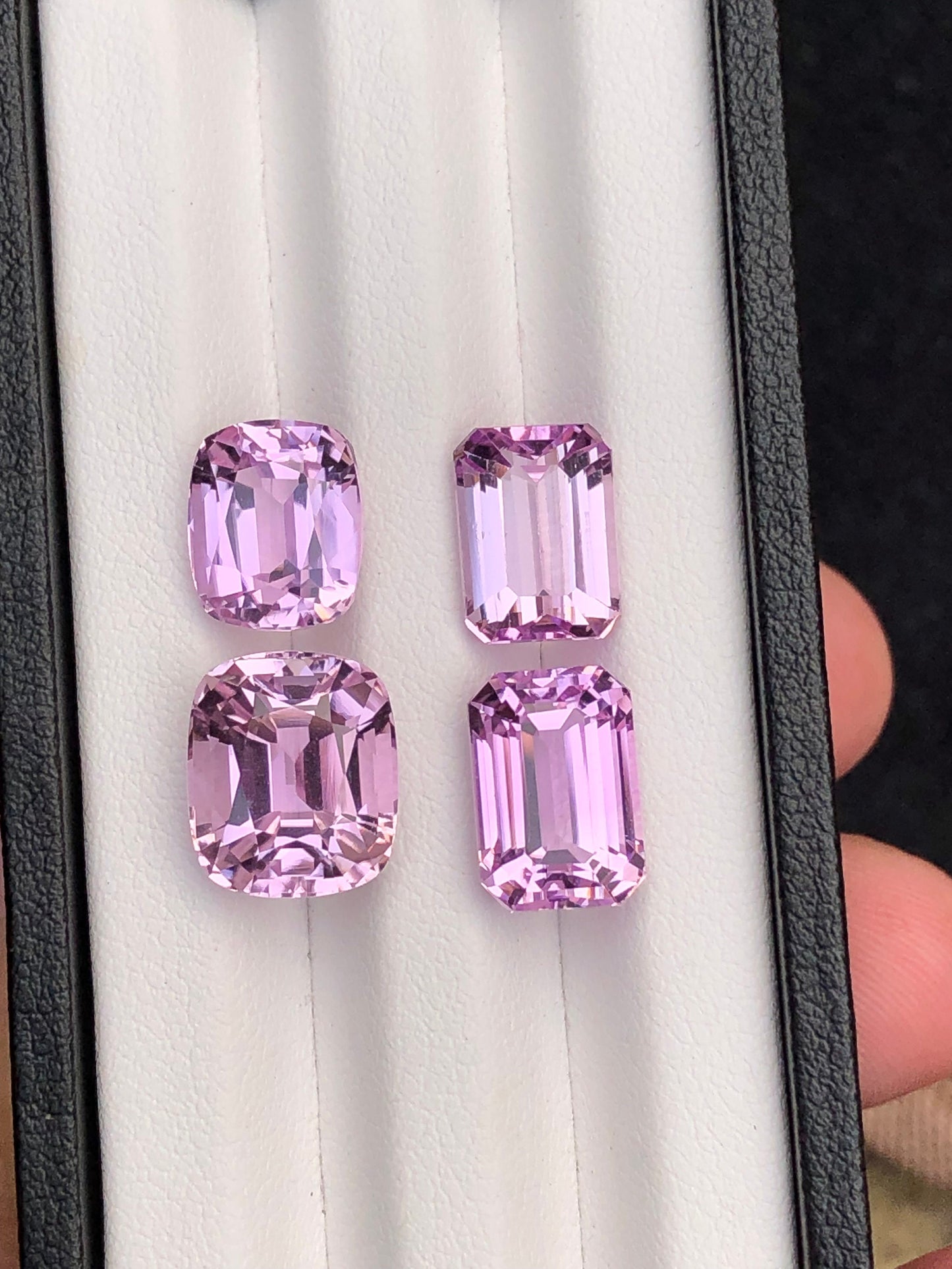 Pink kunzite lot 24.30 carats natural