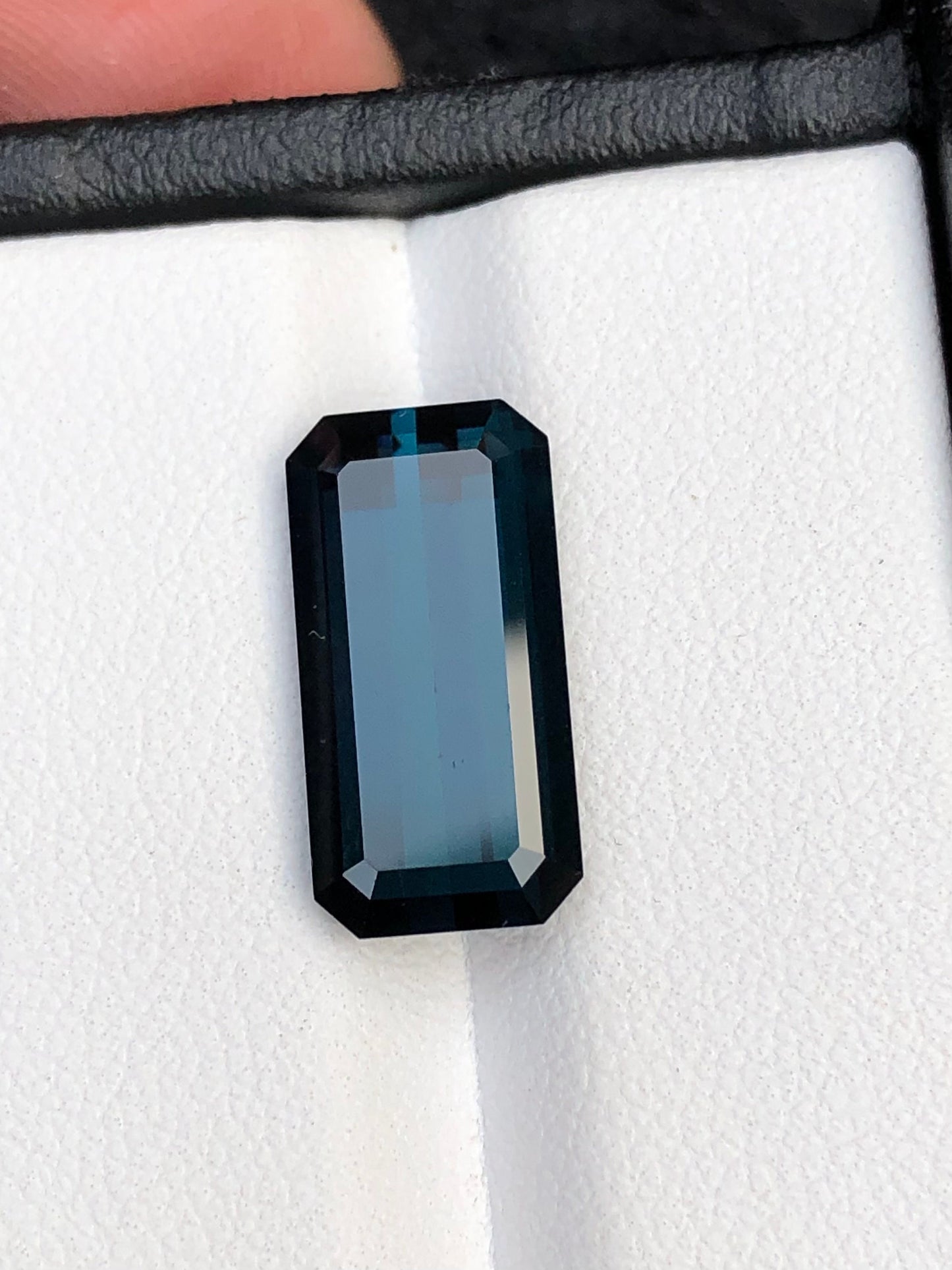 Dark indicolite tourmaline 7.40 carat natural